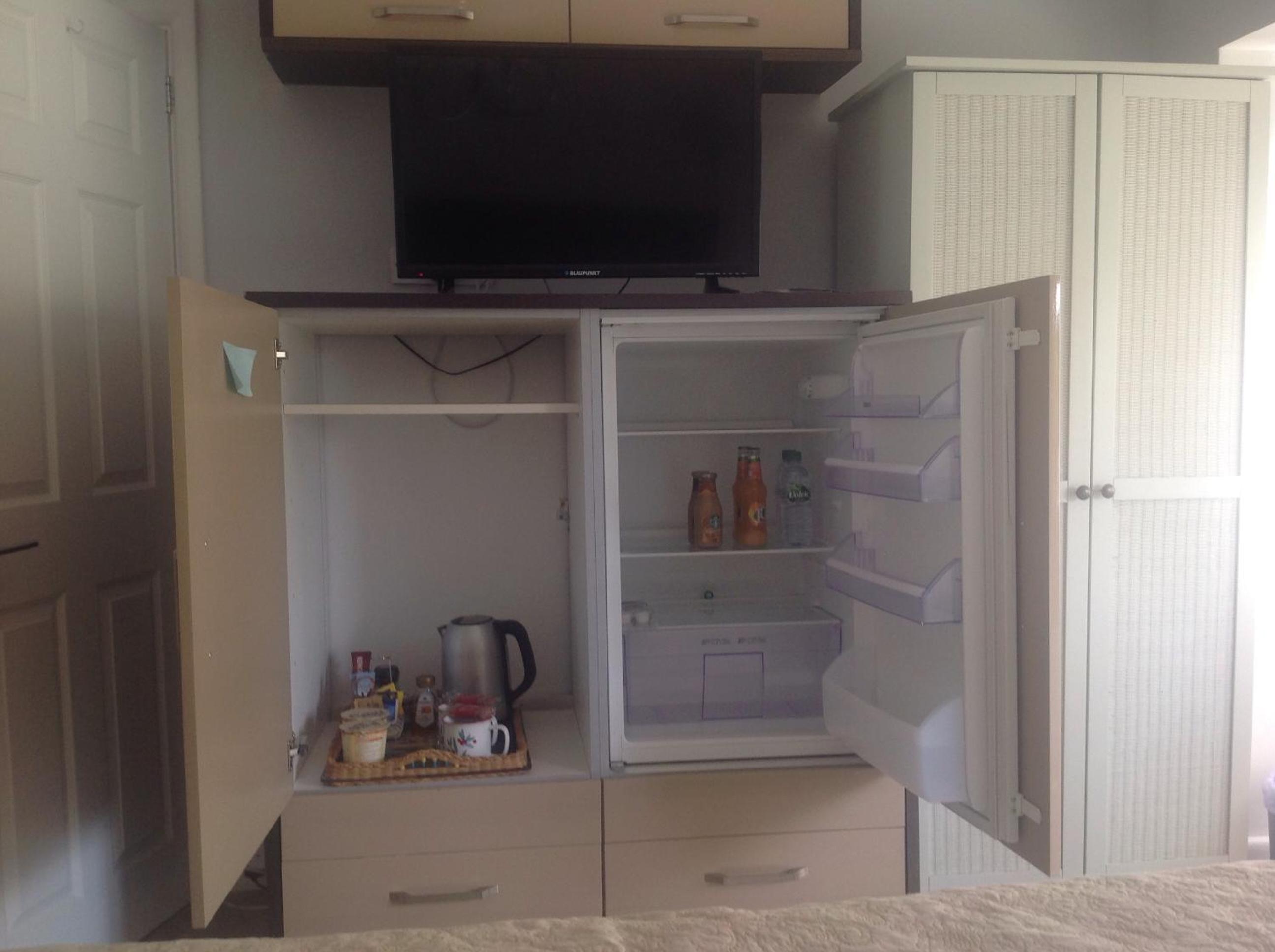 Deluxe King Room - Photo 21