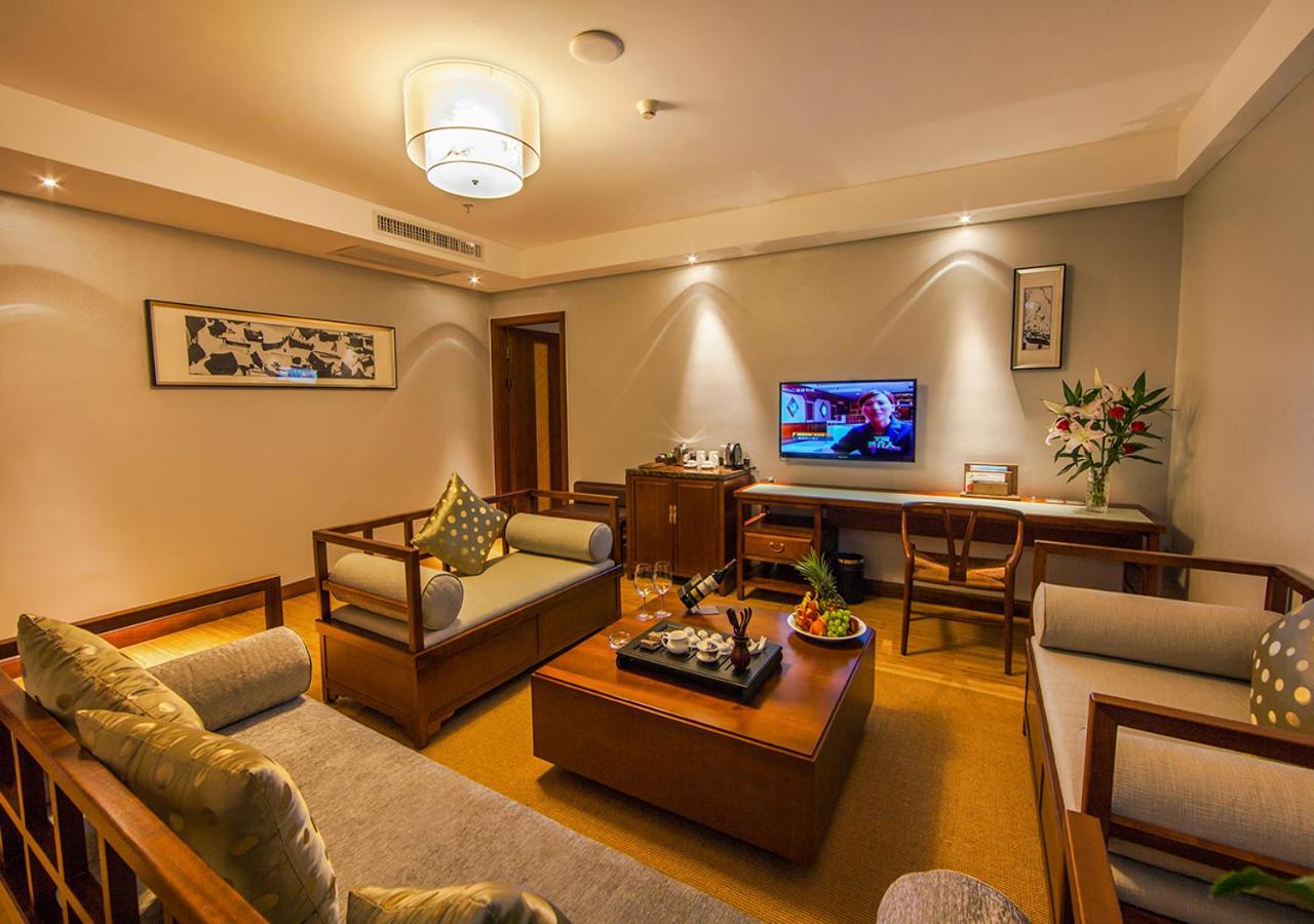 Deluxe Suite photo 2