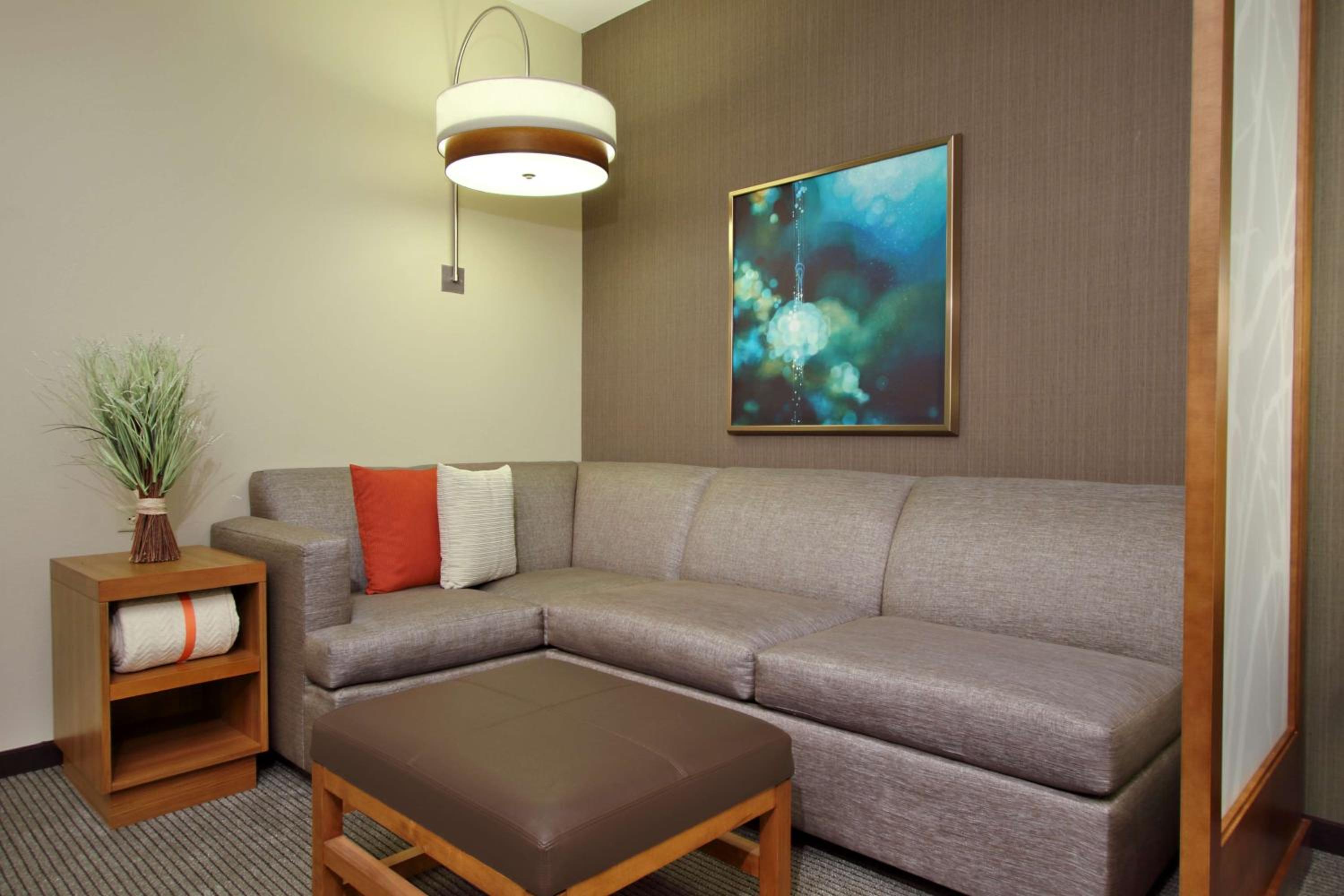 King Room with Sofa Bed photo 2