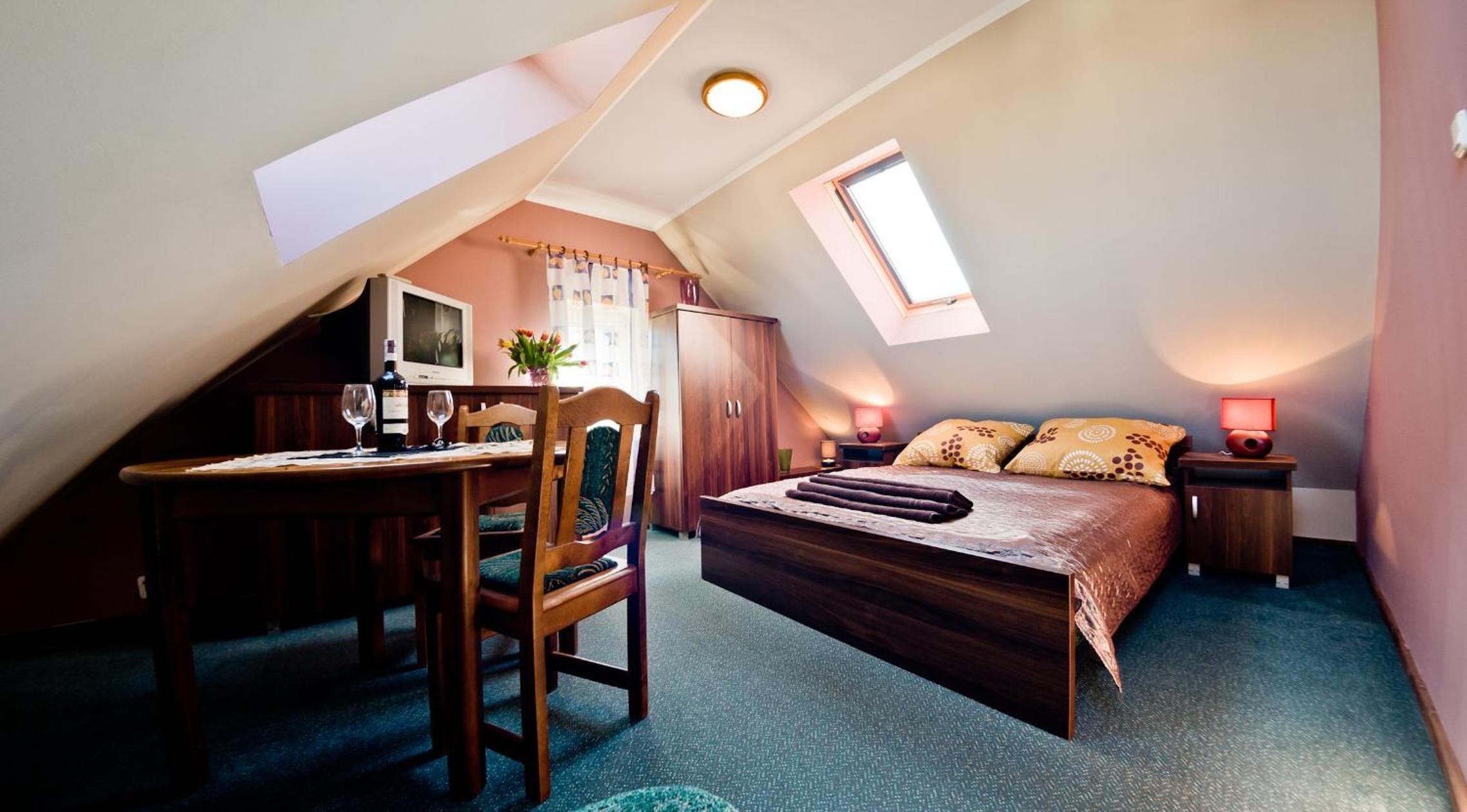 Double or Twin Room - Attic photo 1