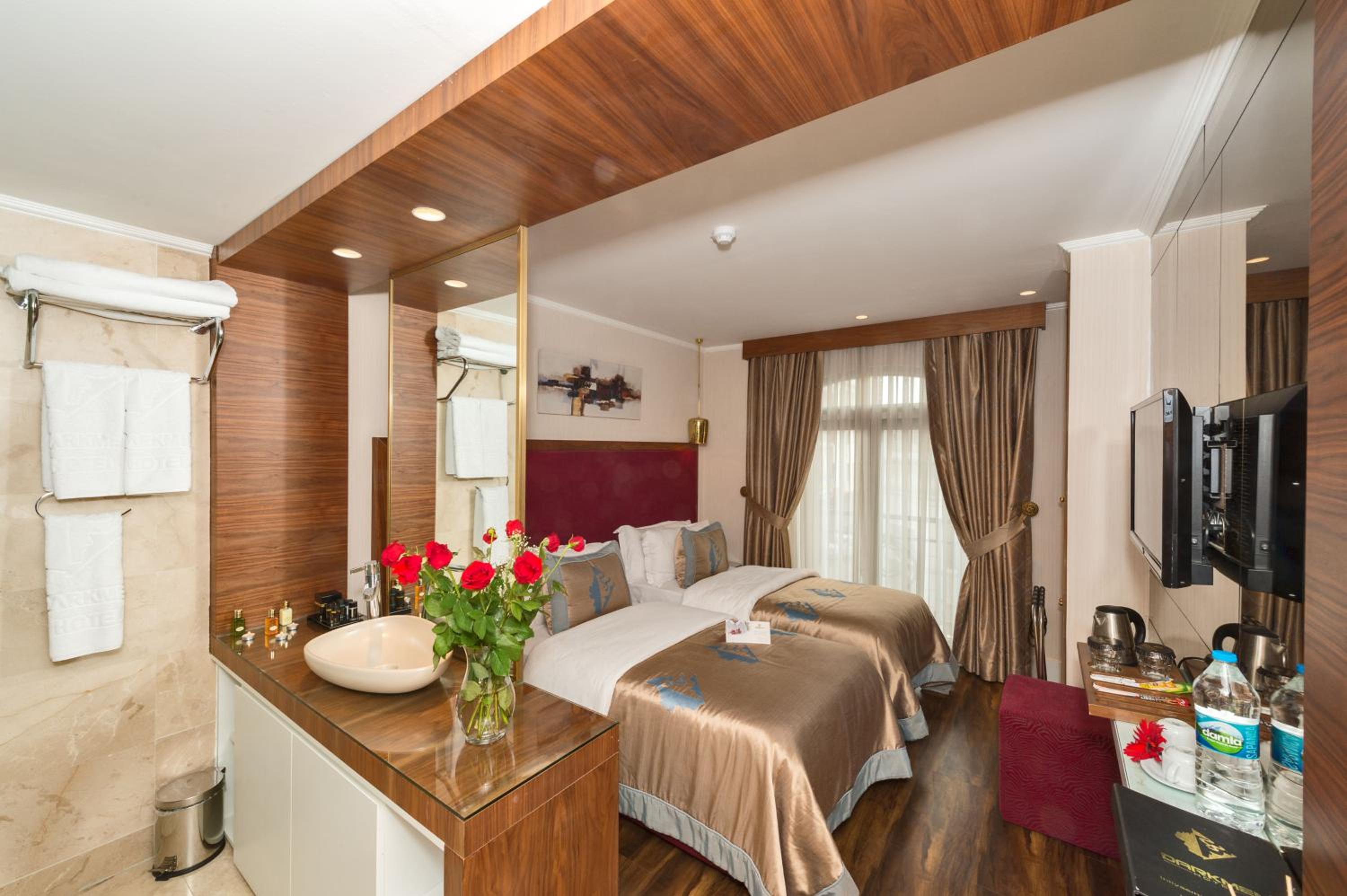 Standard Twin Room photo 3
