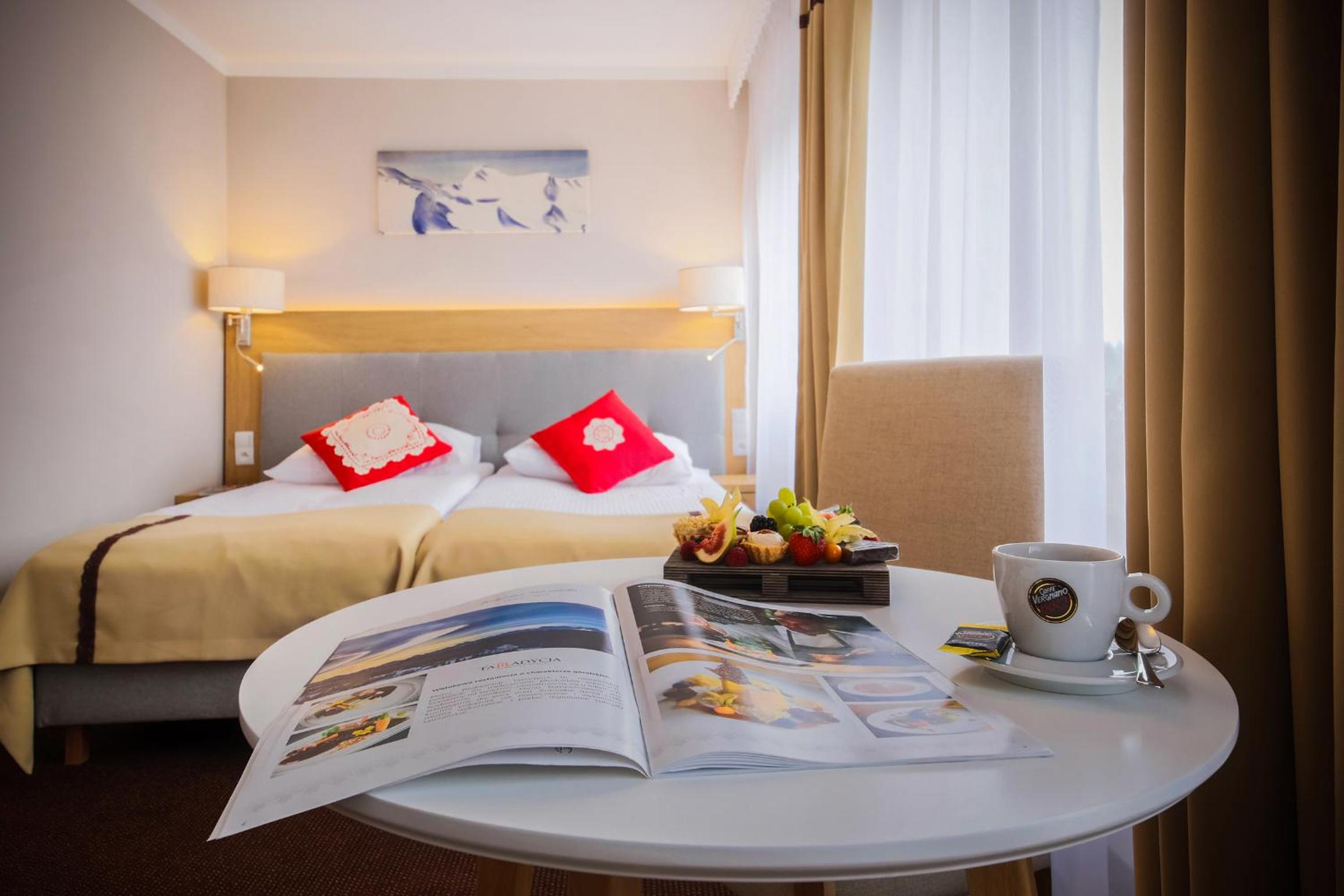 Double or Twin Room - Photo 10