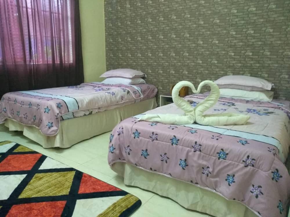 Three-Bedroom House photo 2