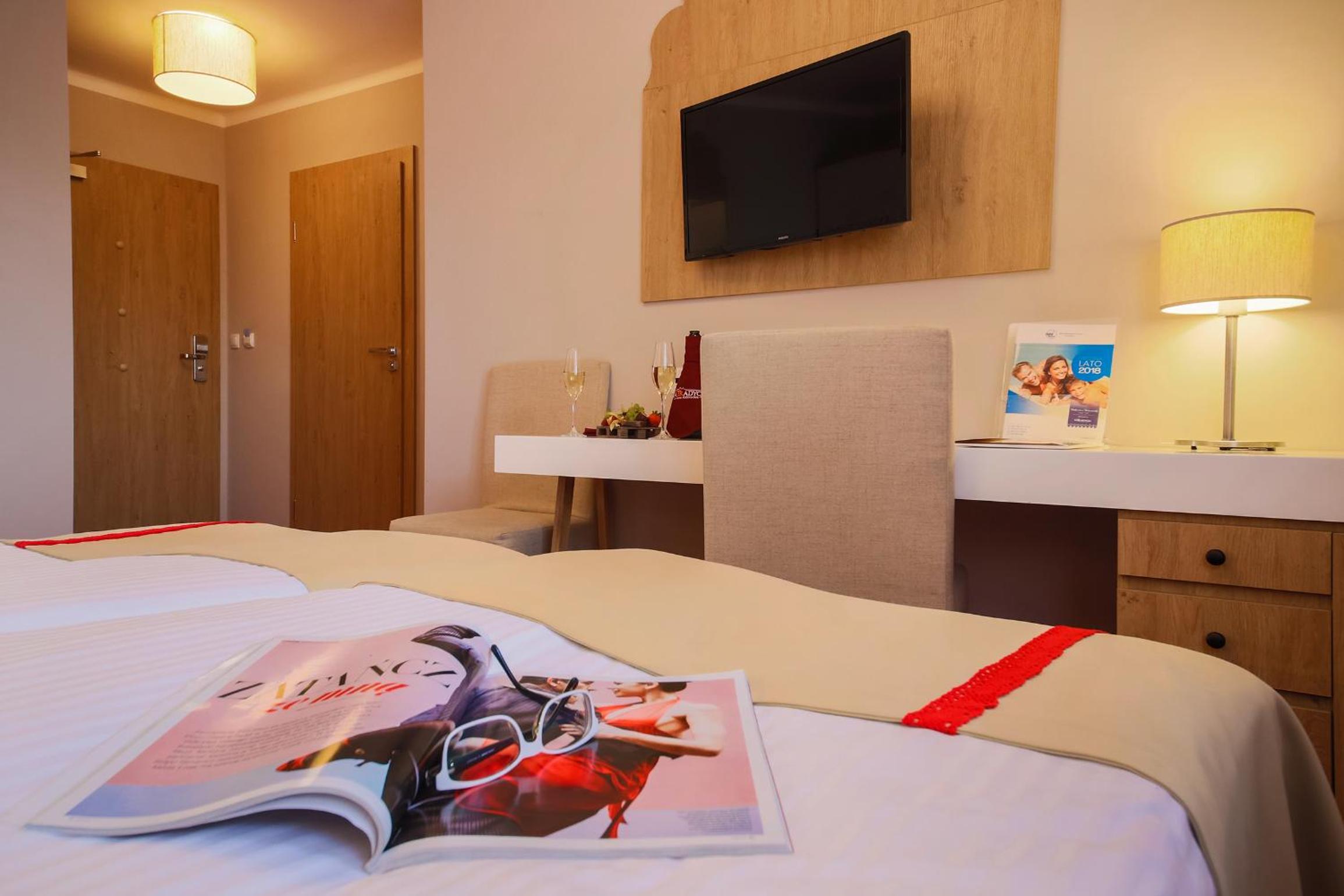 Double or Twin Room - Photo 9