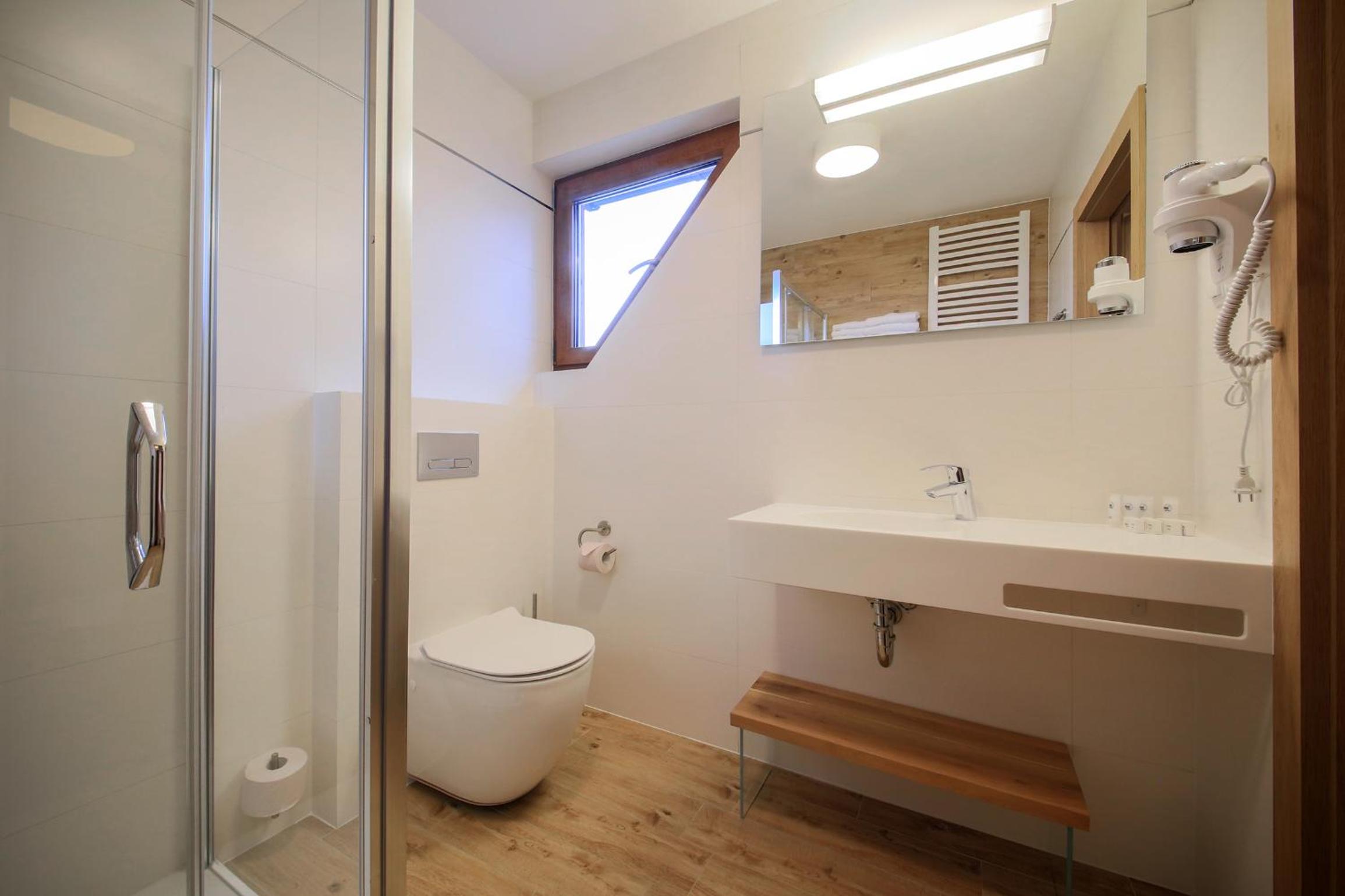 Double or Twin Room - Photo 14