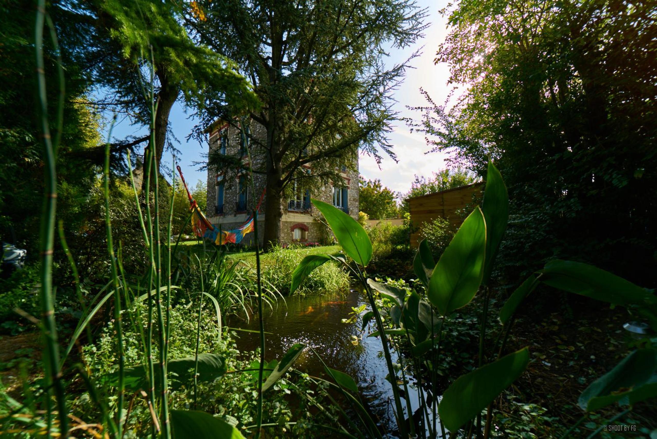 Apartment with Garden View