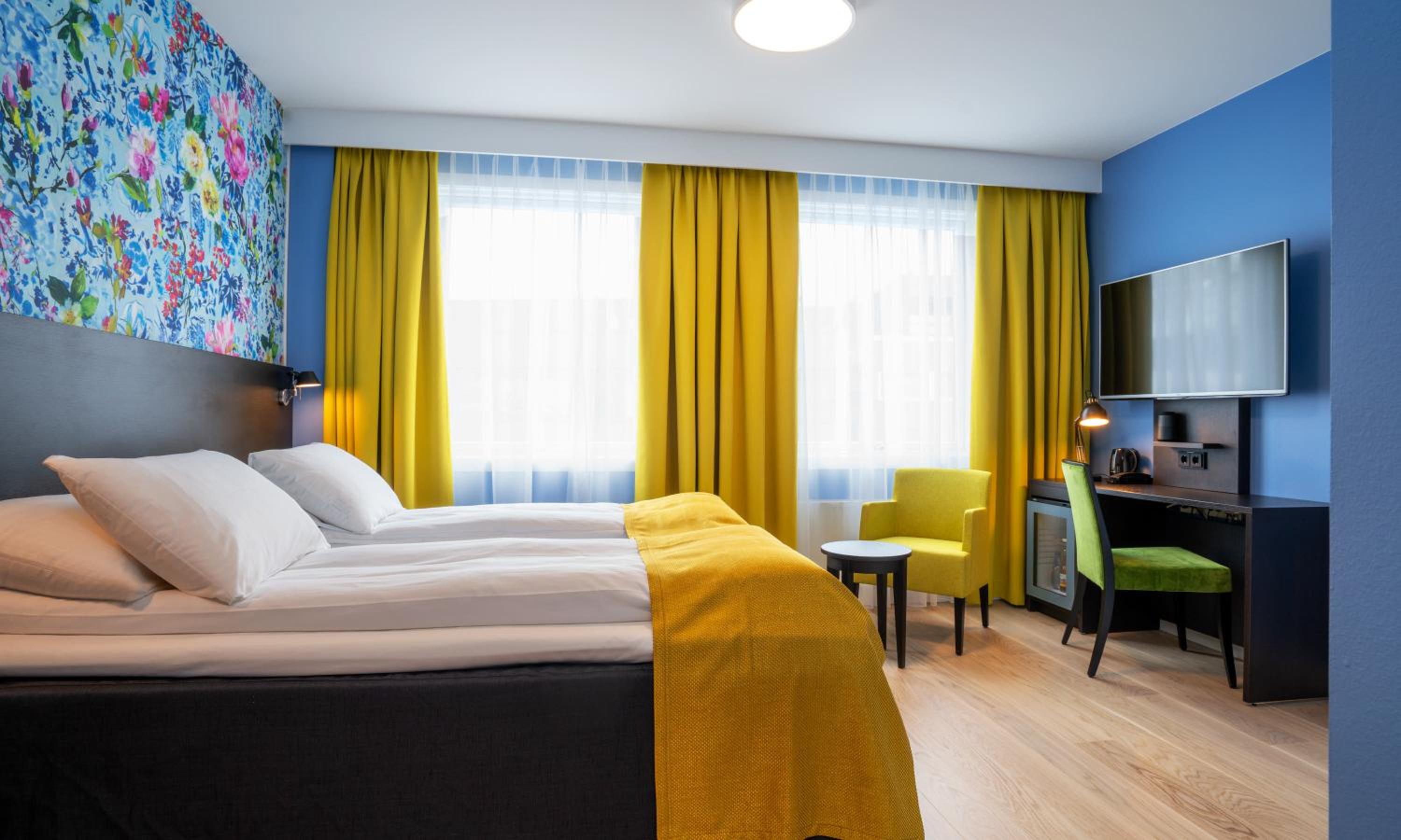 Twin Room - Photo 3