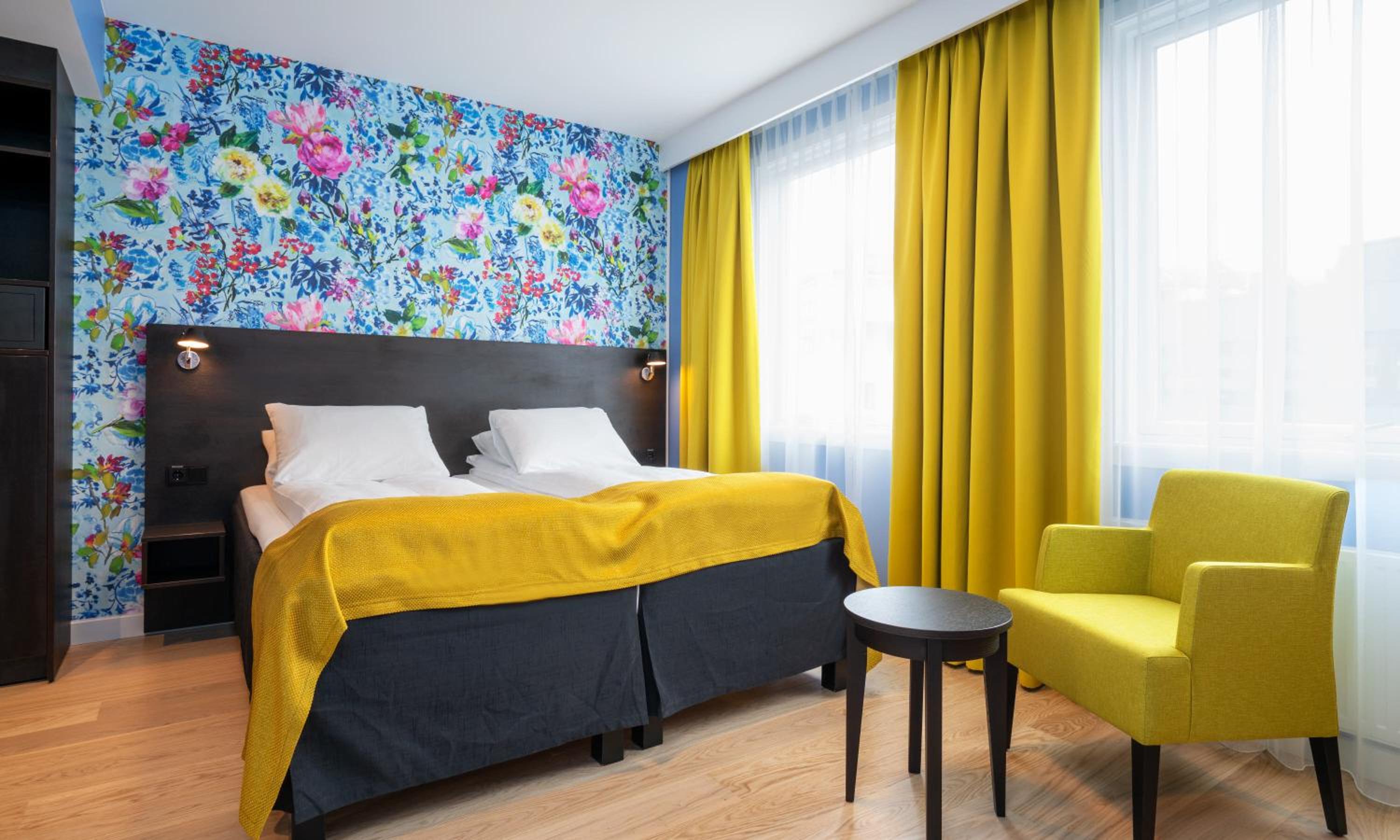 Twin Room - Photo 2