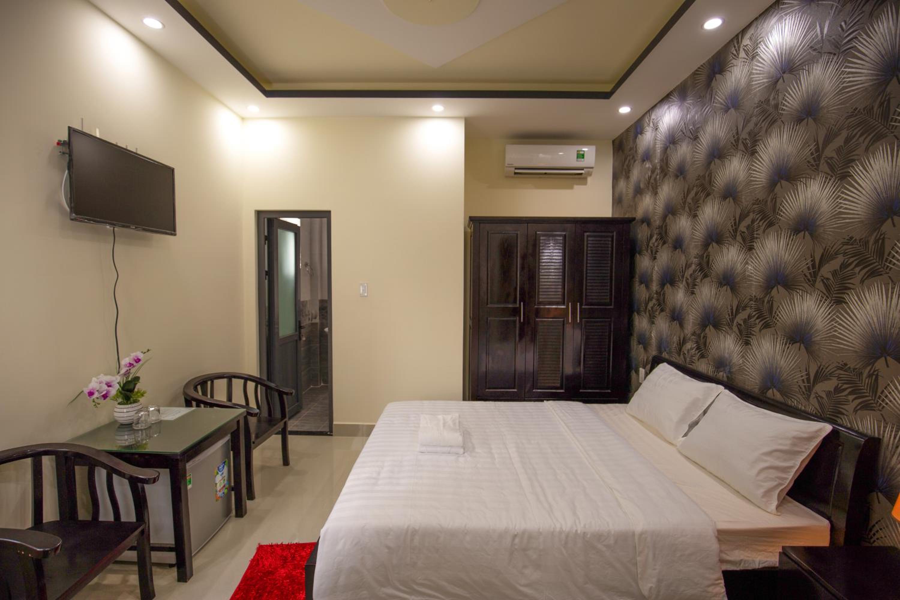 Double Room - Photo 8