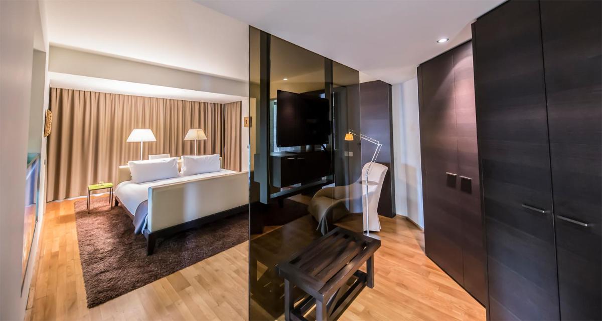 Executive Suite - Photo 3