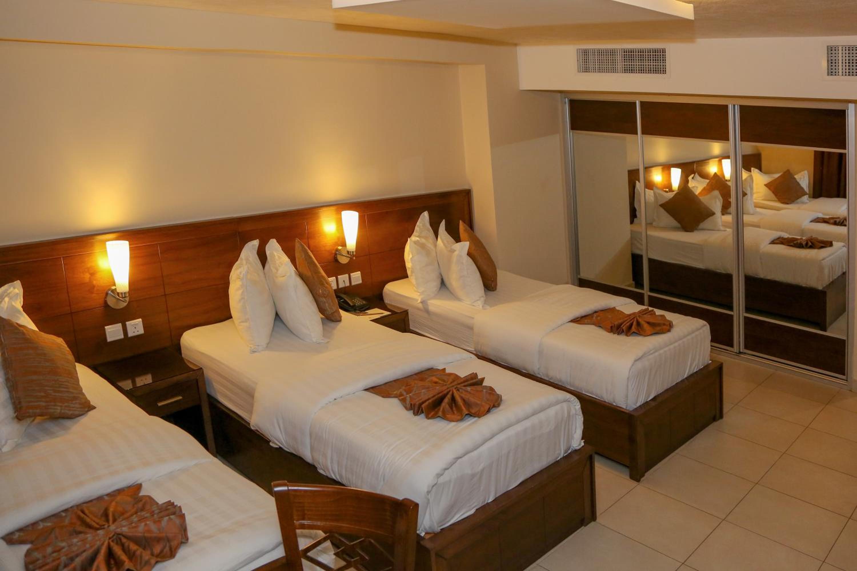 Standard Triple Room - Photo 2