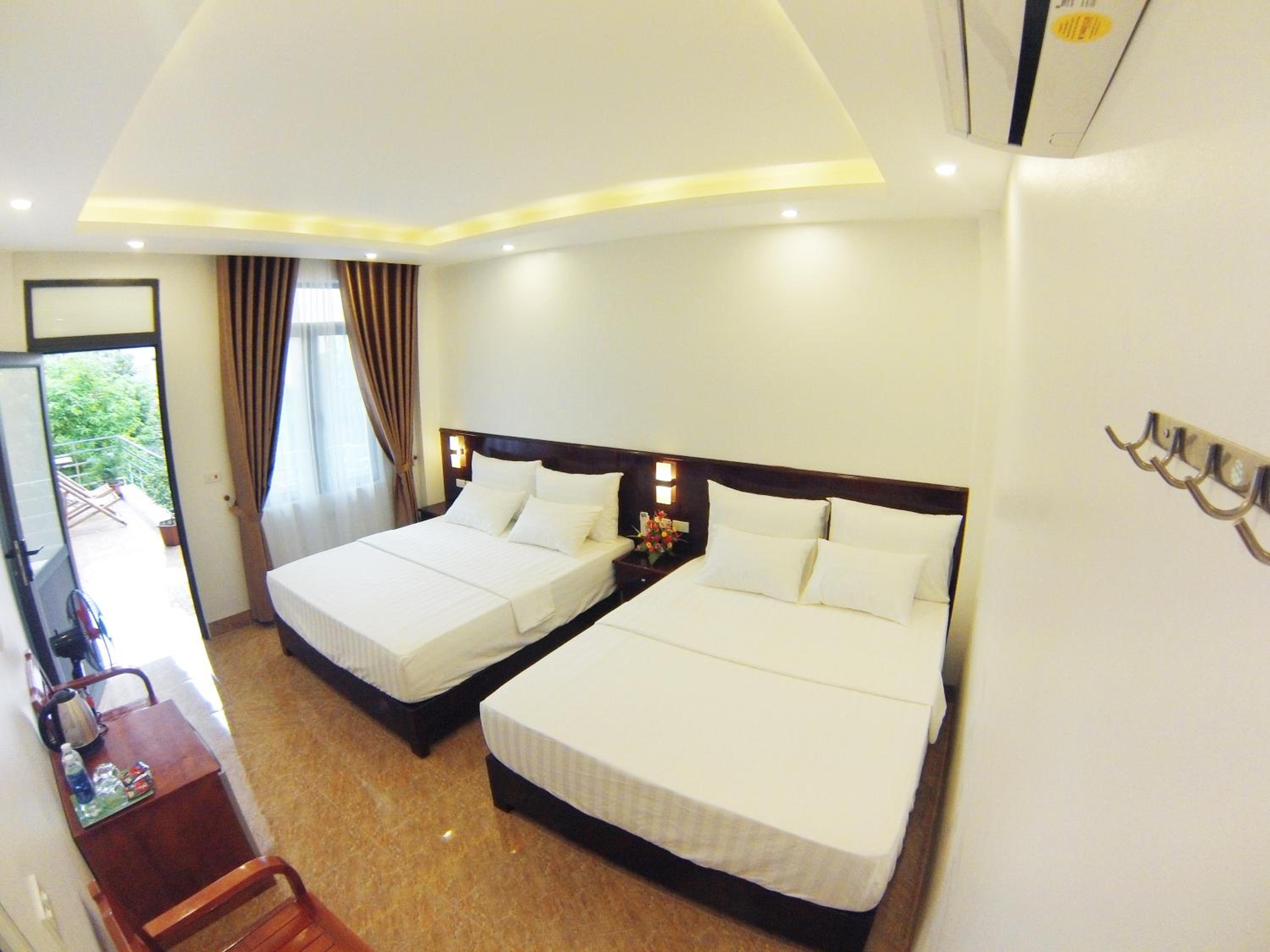 Family Room - Photo 7