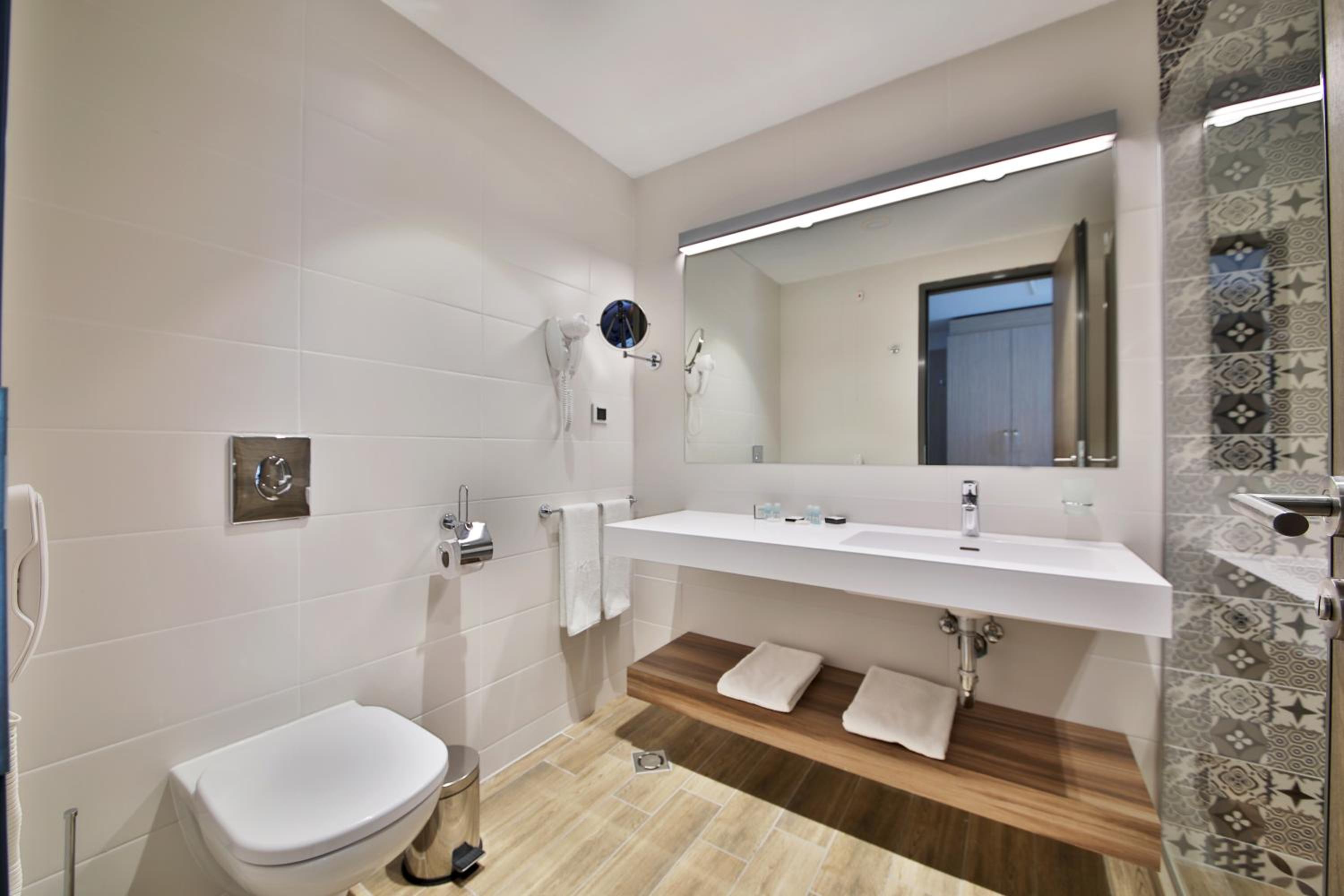 Double Room with Side Sea View (3 adults) photo 3