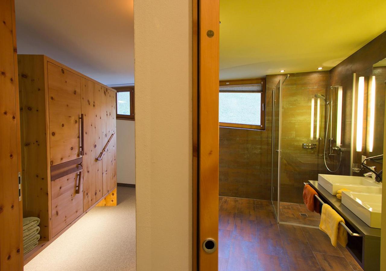 One-Bedroom Apartment with Balcony photo 2