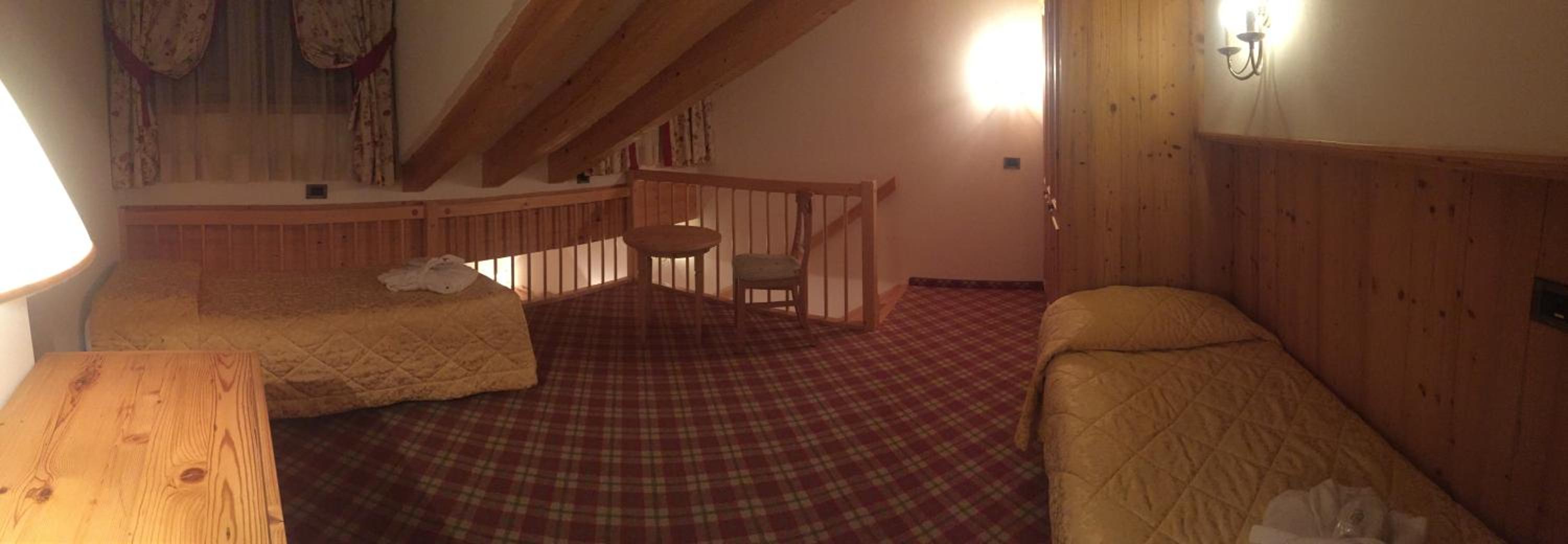 Superior Quadruple Room - Photo 5