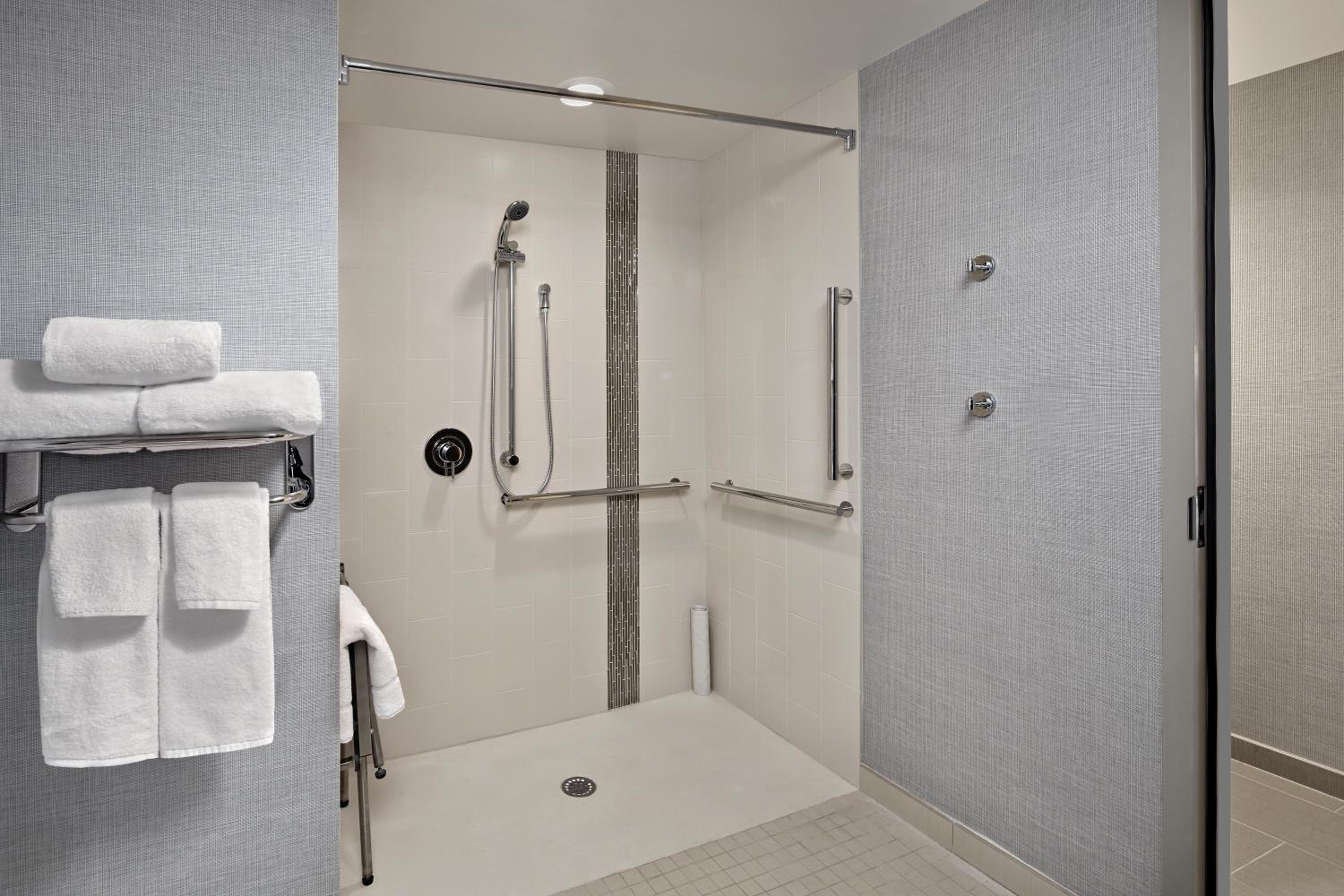 King Room with Sofa Bed and Roll-In Shower - Disability Access