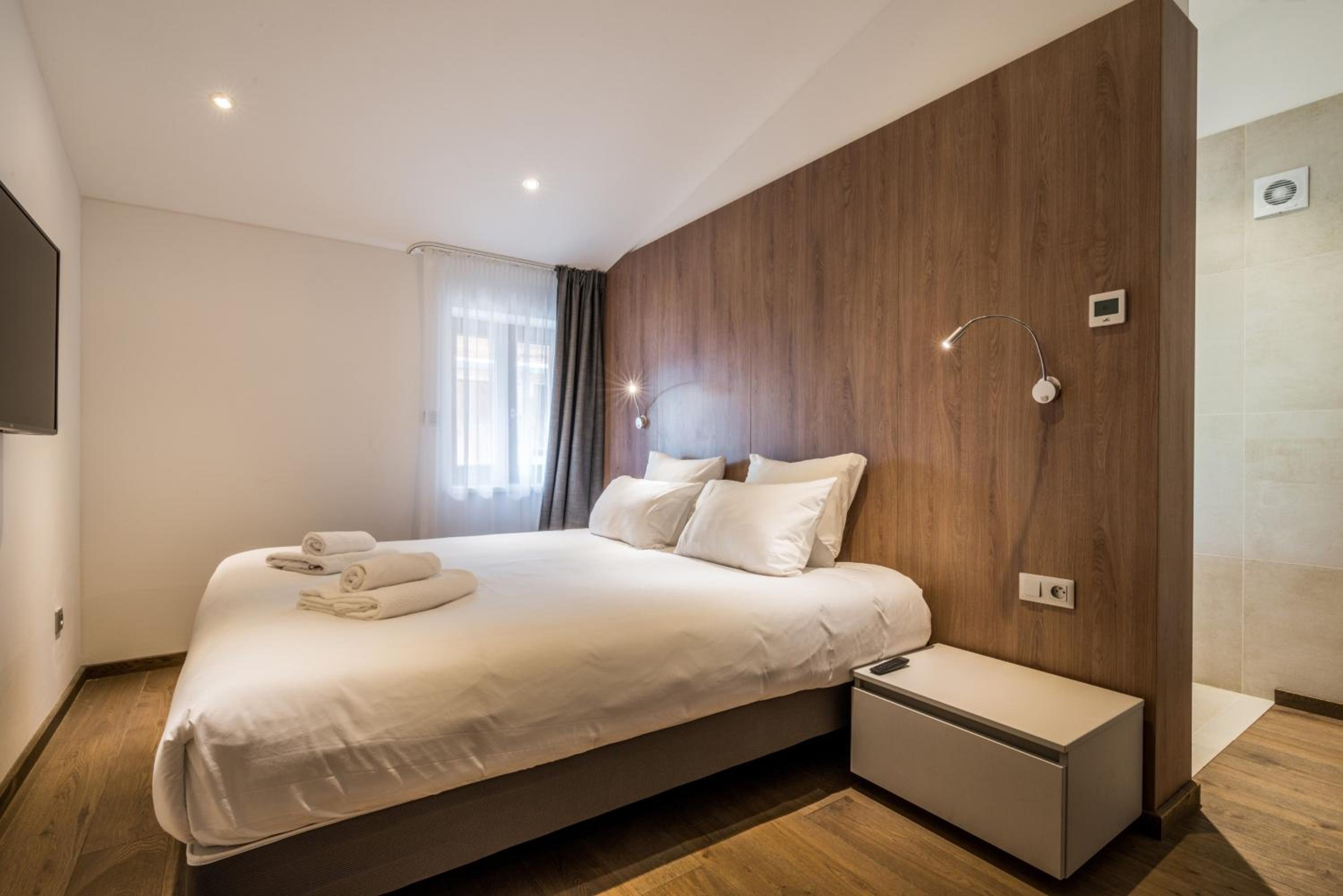 Deluxe Three-Bedroom Apartment with 3 bathrooms (Kauri) photo 2