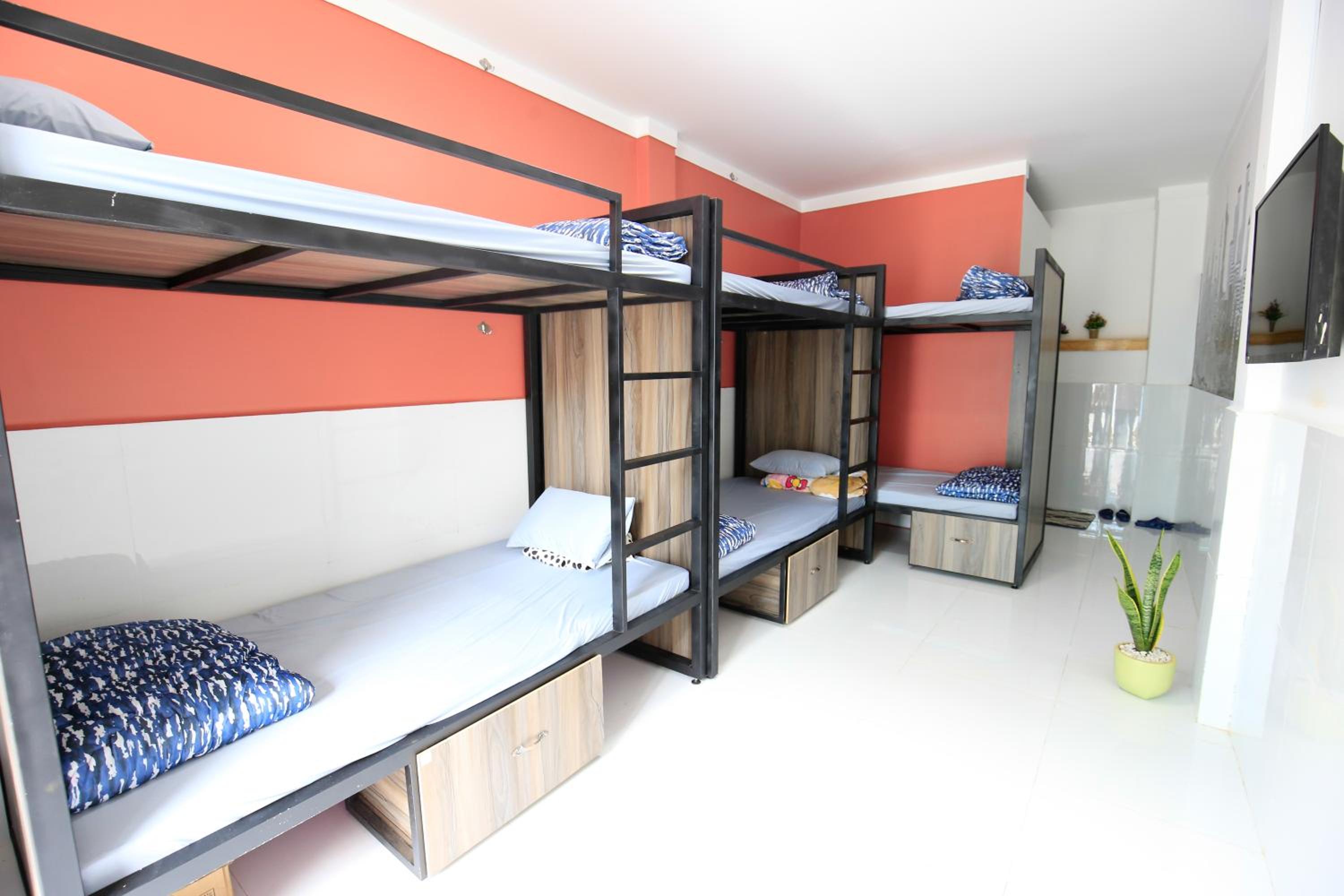 Bed in 6-Bed Mixed Dormitory Room