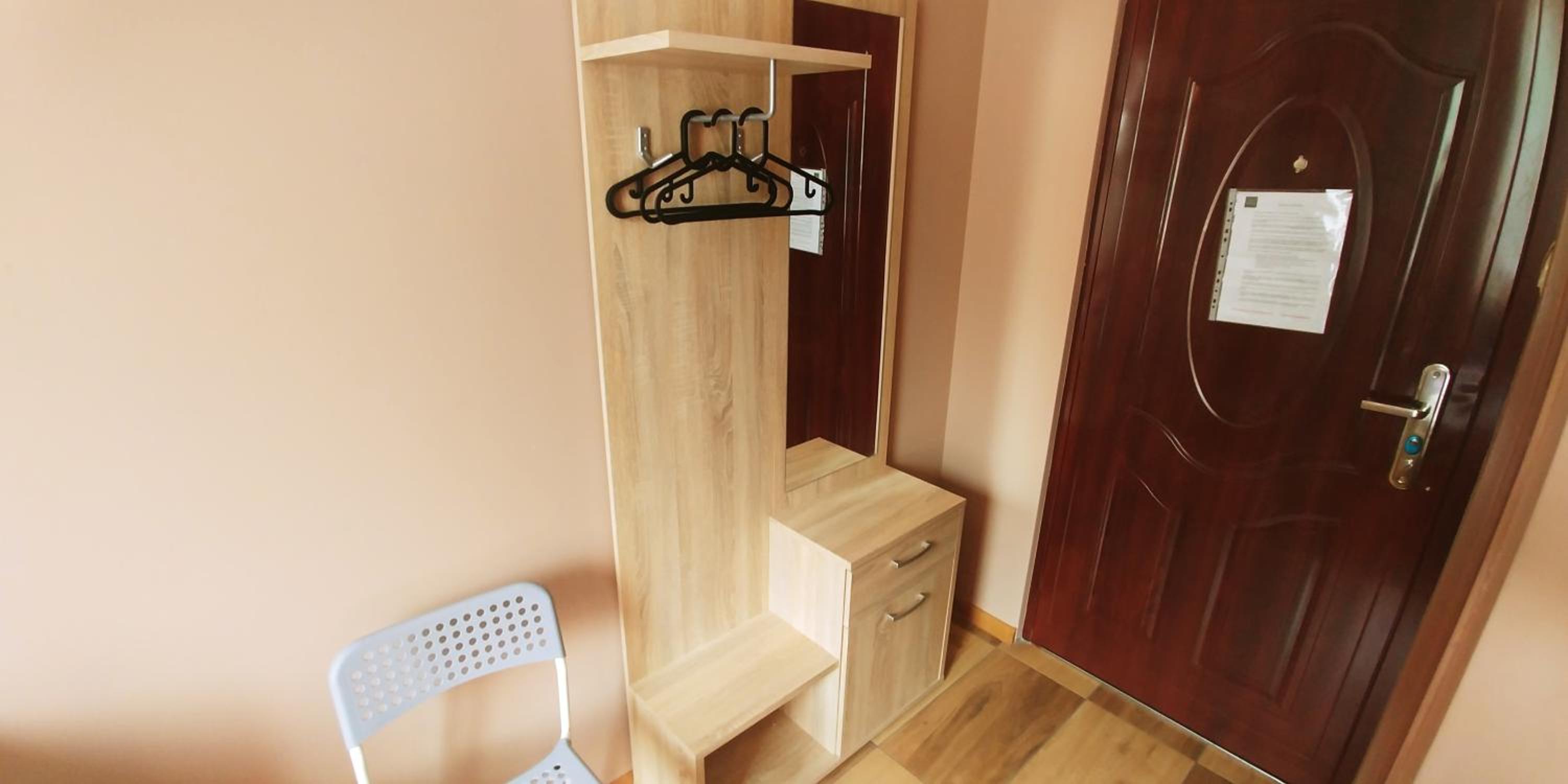 Classic Double Room with Shower - Photo 13
