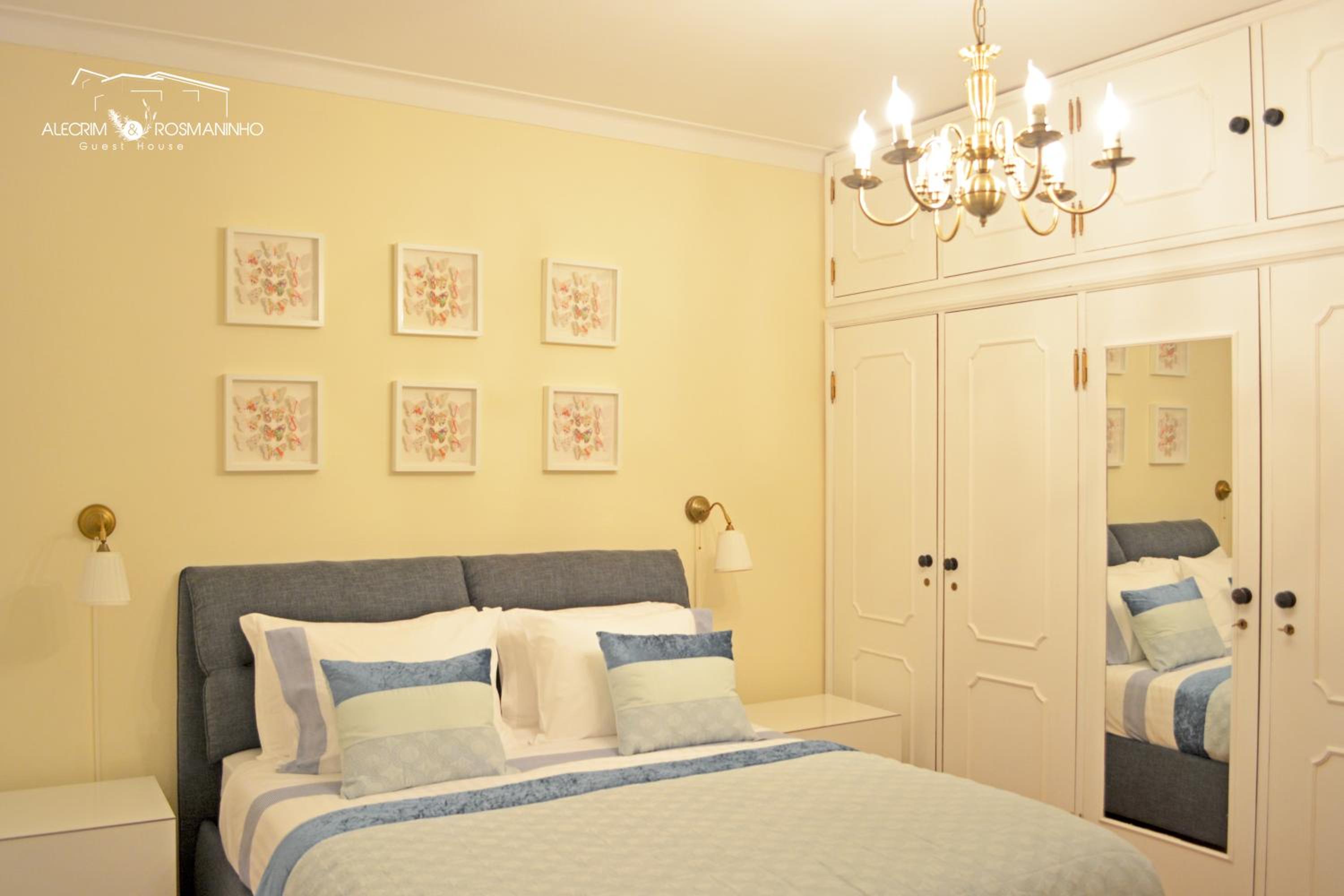 Large Double Room - Photo 4