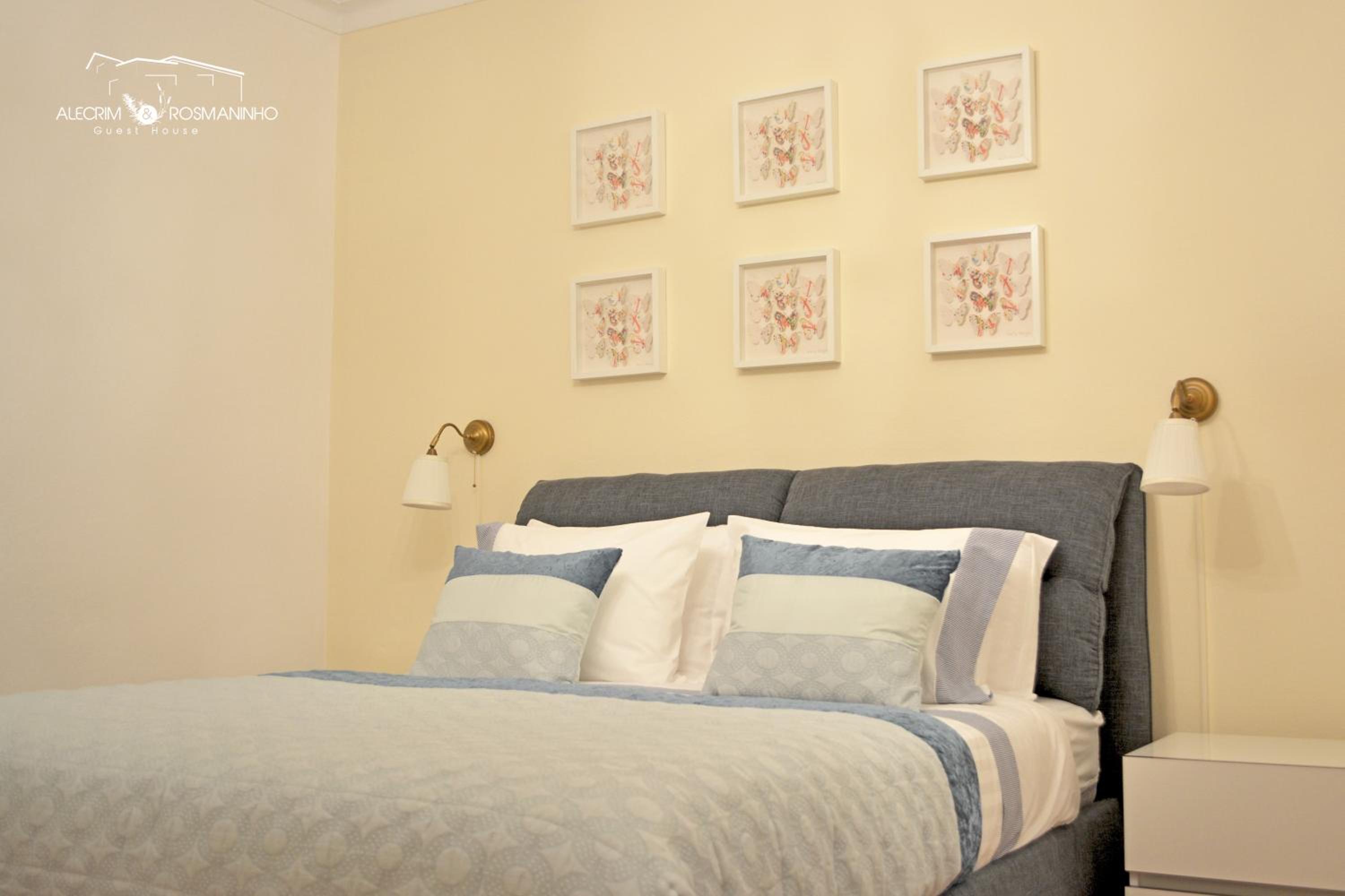 Large Double Room - Photo 1