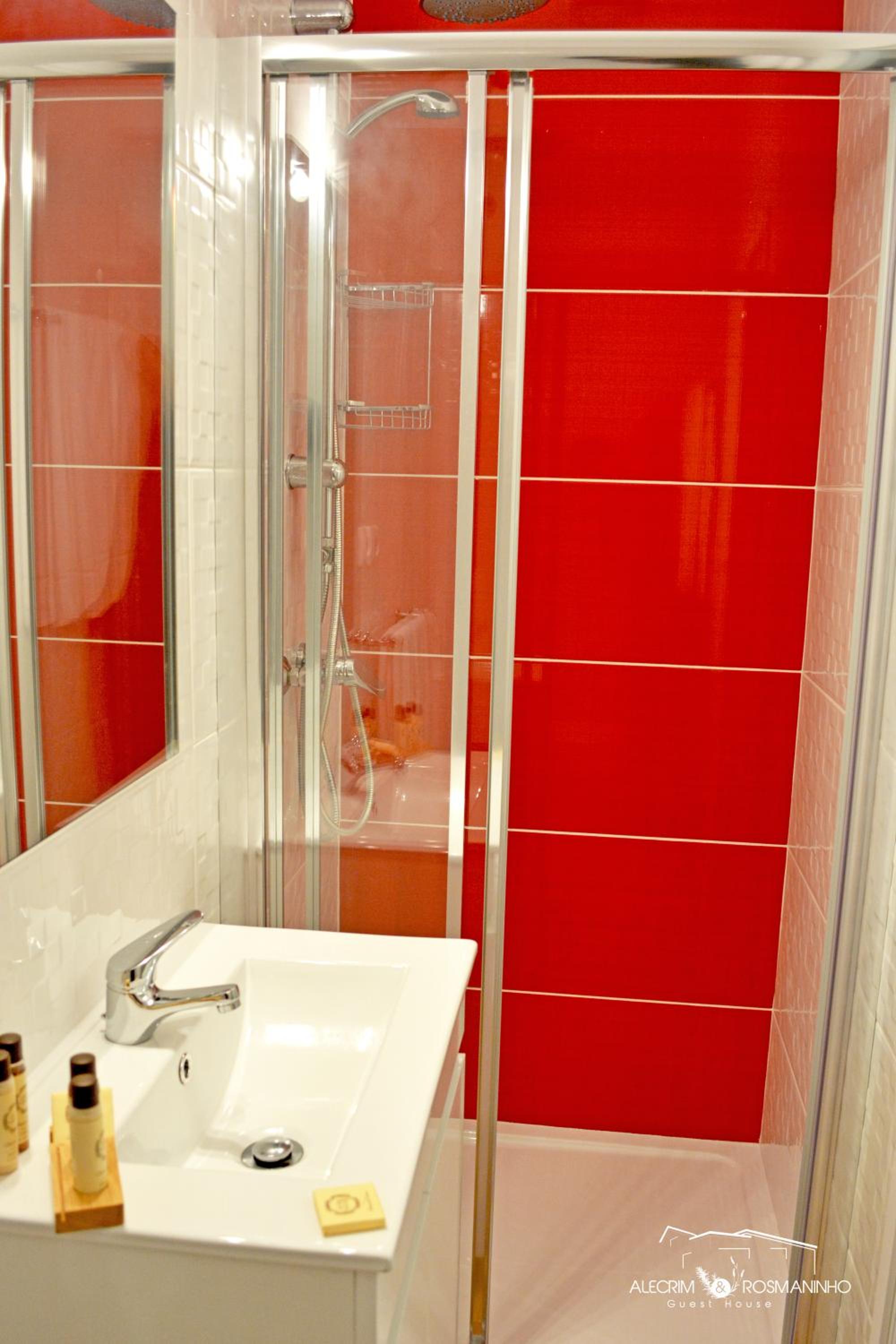 Double Room with Balcony - Photo 6