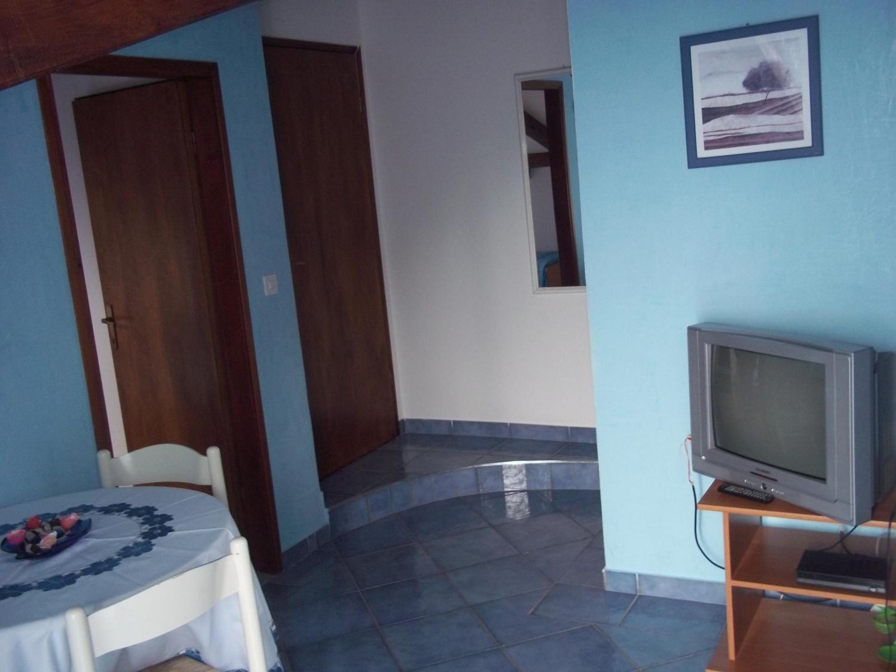 One-Bedroom Apartment with Balcony