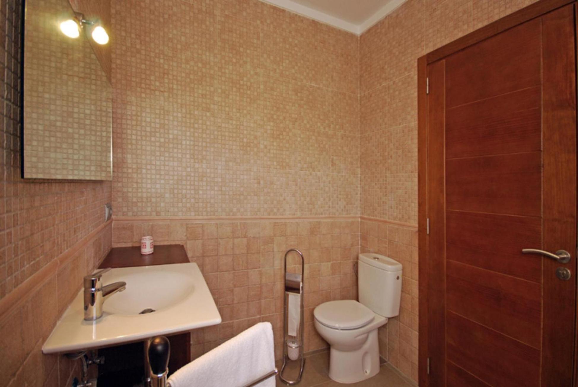 Four-Bedroom Vacation Home photo 3