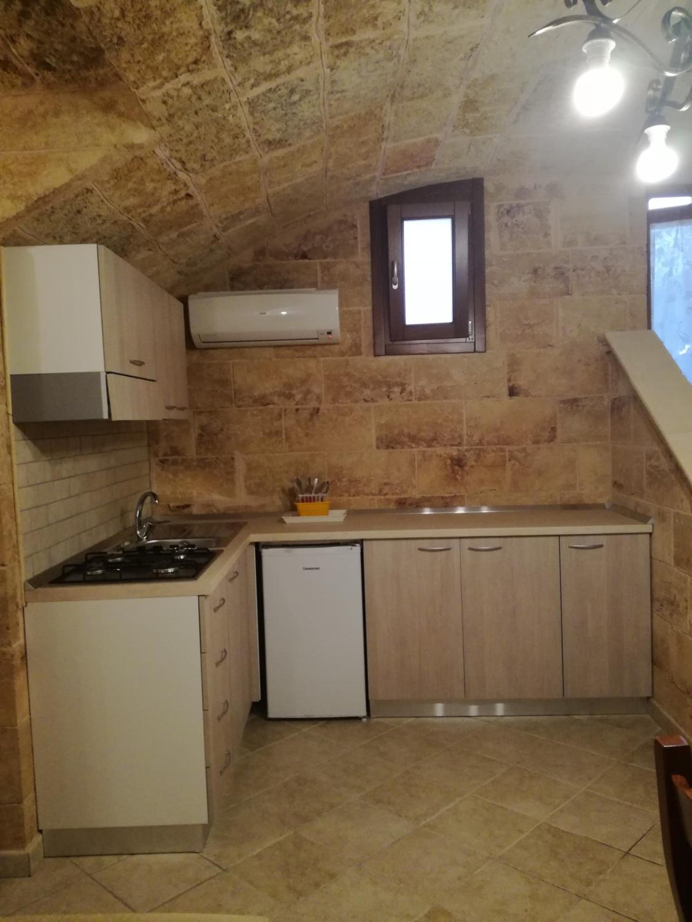Basement Apartment photo 3