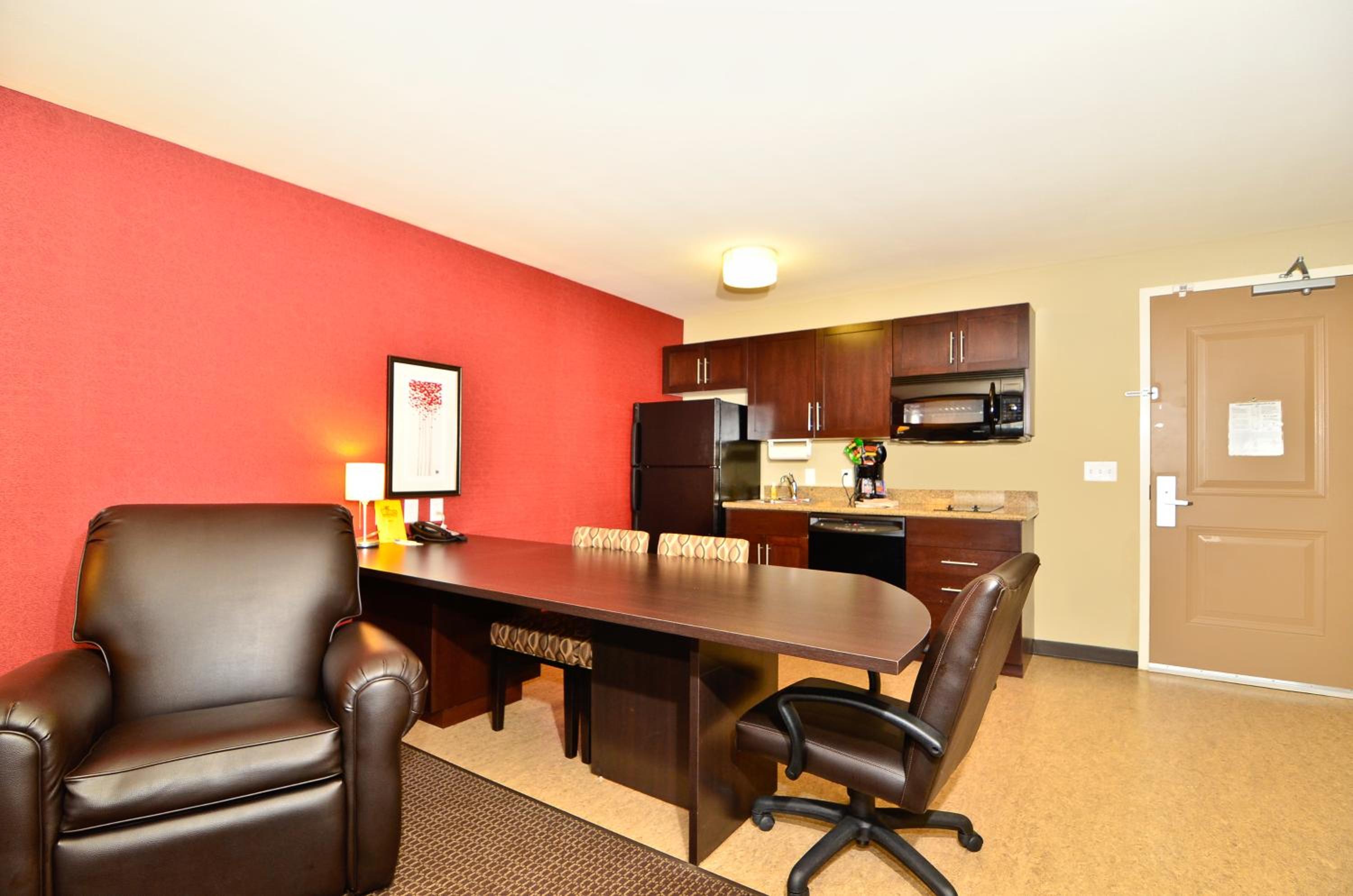 Hawthorn Suites by Wyndham Williston, Foto 2