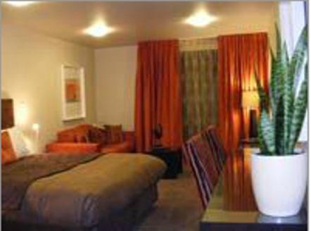 Two-Bedroom Apartment - Photo 3
