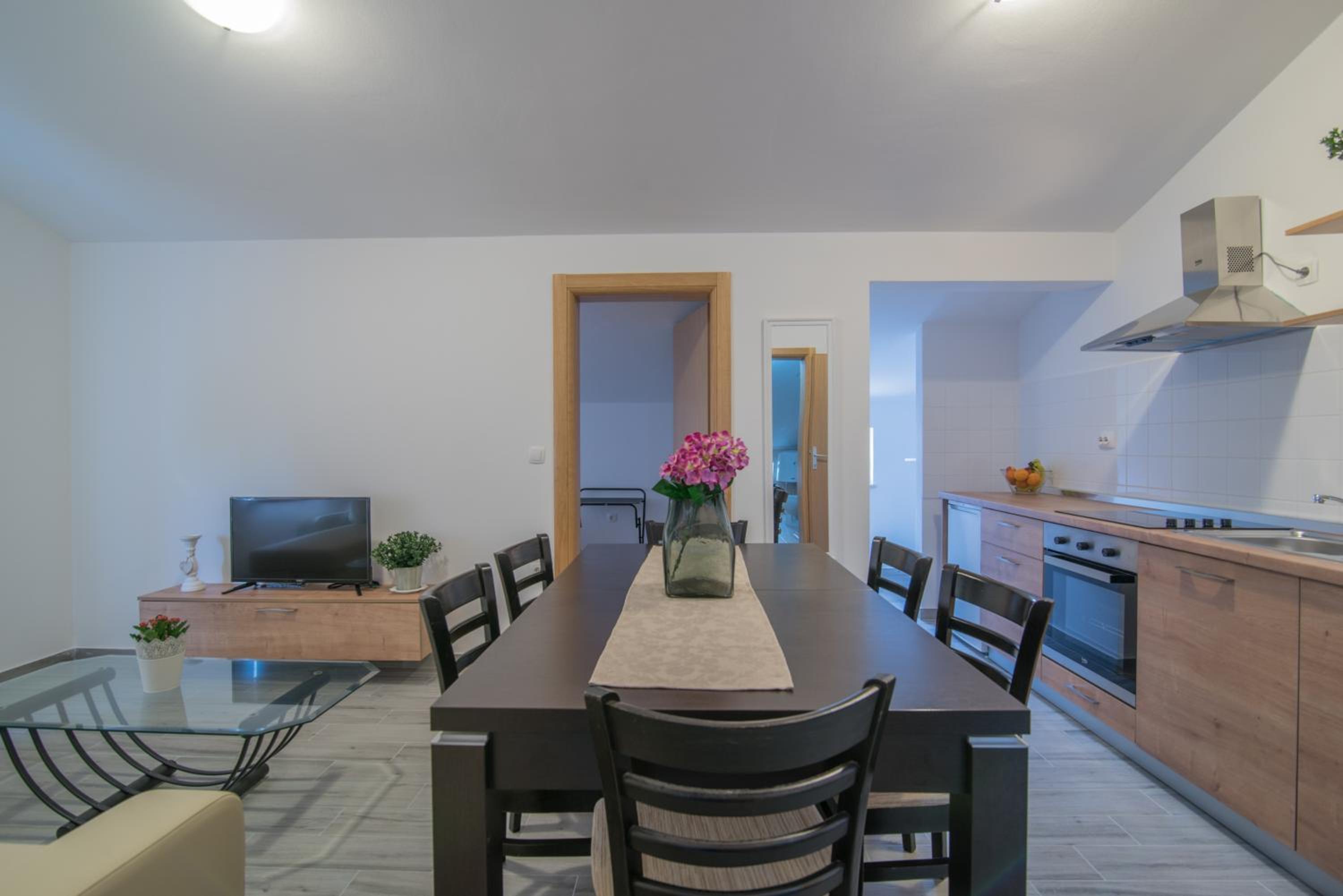 Two-Bedroom Apartment - Photo 16