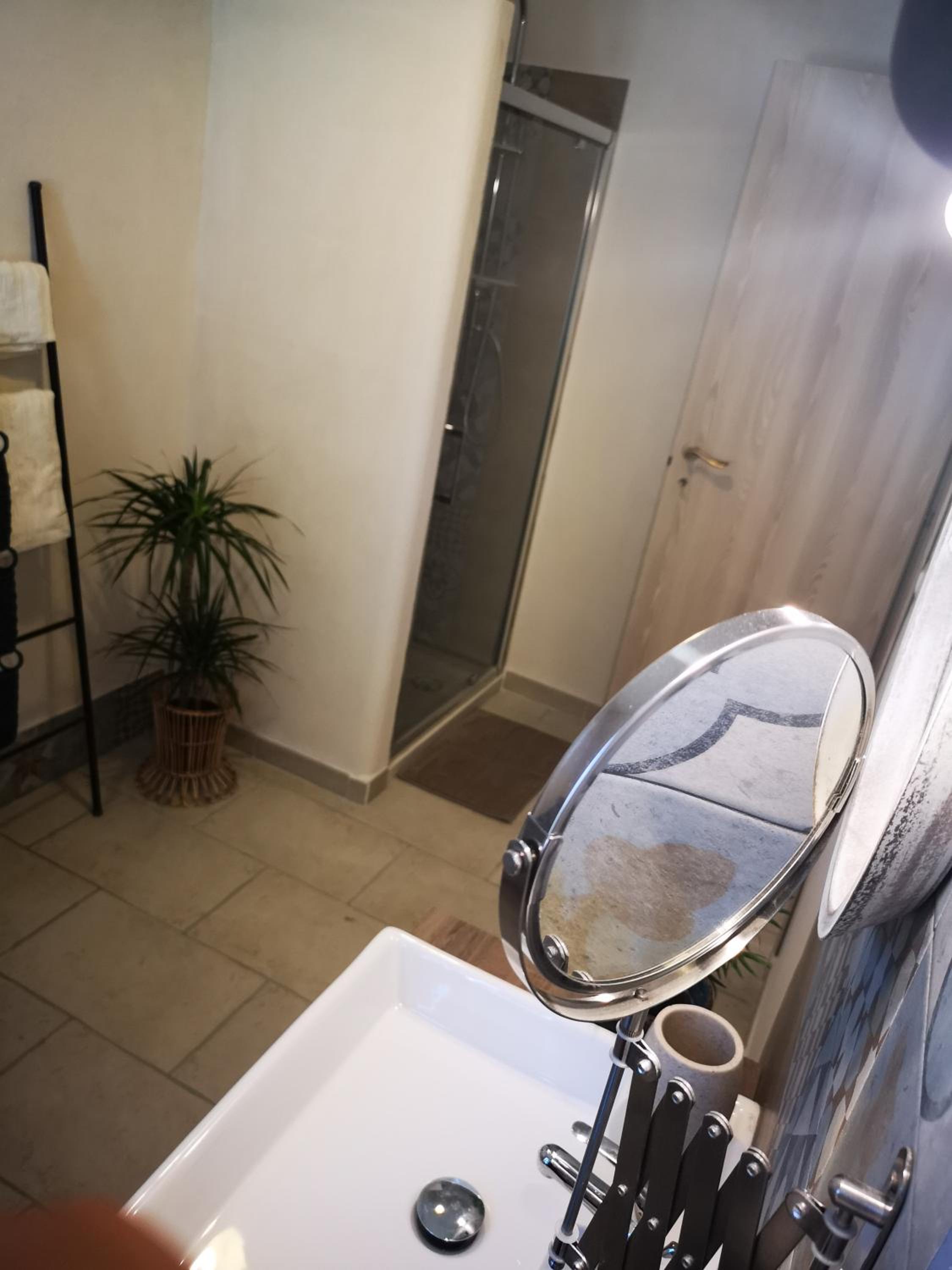 Deluxe Double Room with Sea View - Photo 13