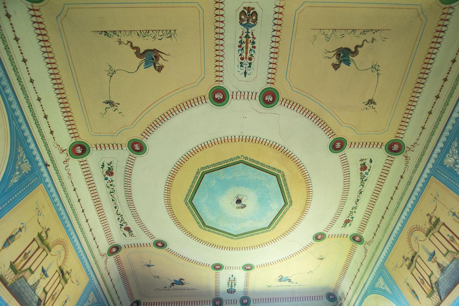 Superior Suite - Photo 13