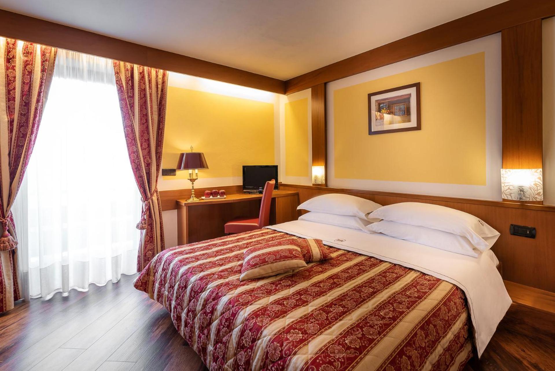 Double Room with Balcony photo 2