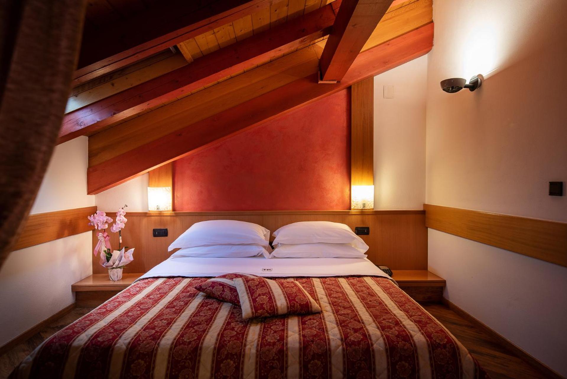 Family Suite with Balcony photo 3