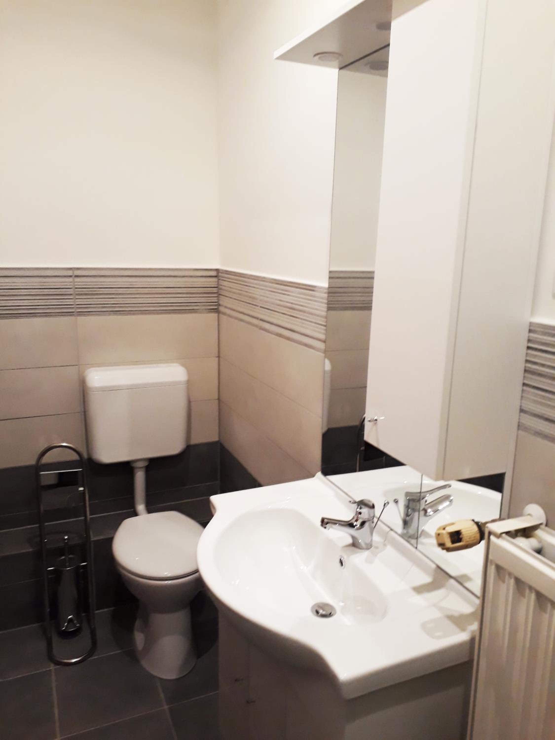 Triple Room with Private Bathroom - Photo 7