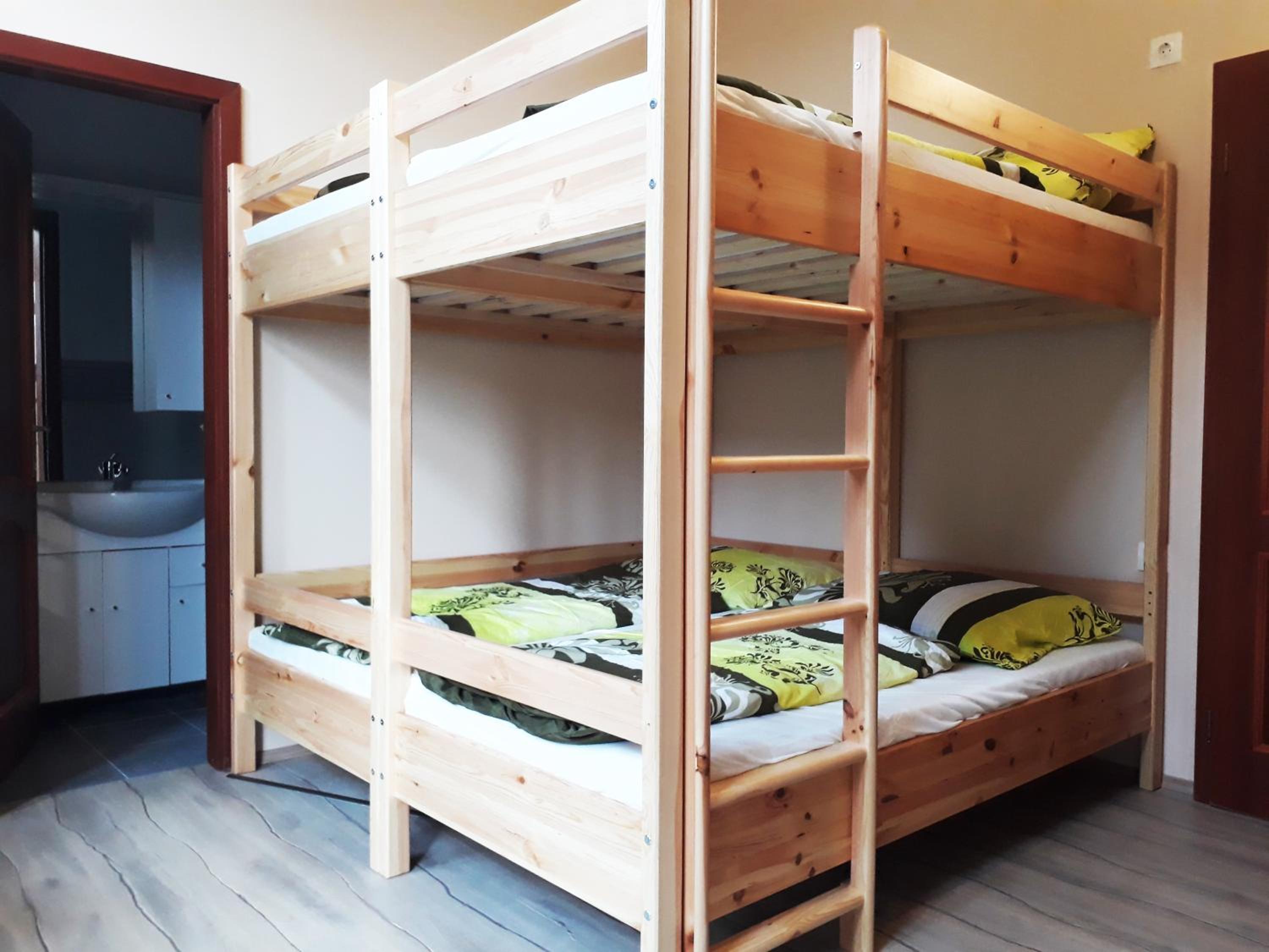 Triple Room with Private Bathroom - Photo 3