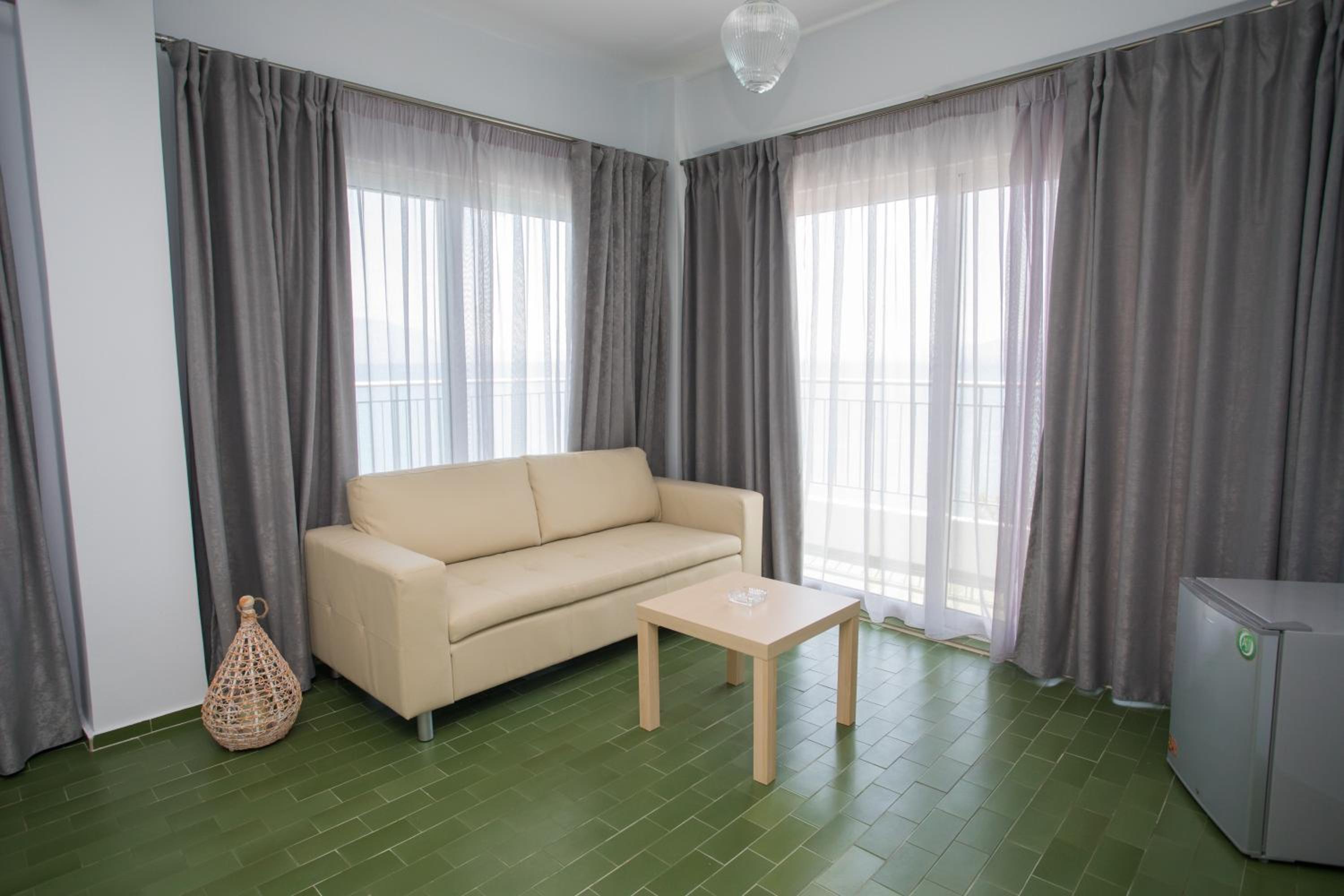 Apartment with Sea View photo 2