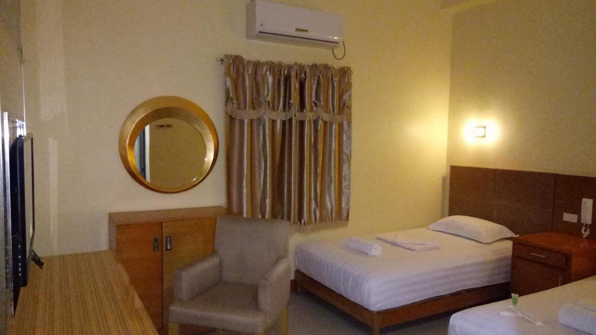 Deluxe Twin Room photo 2