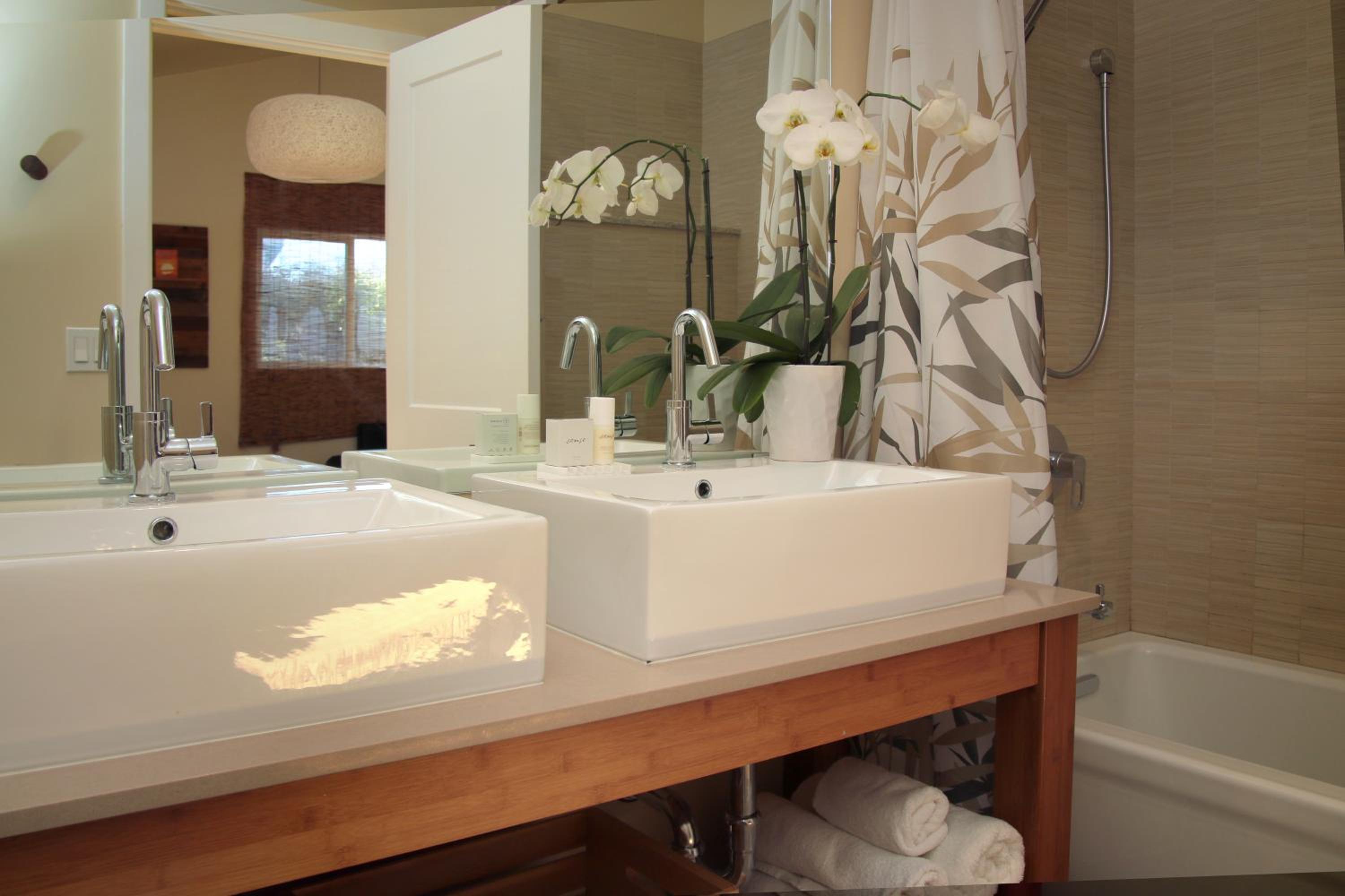 Deluxe Family Suite photo 3