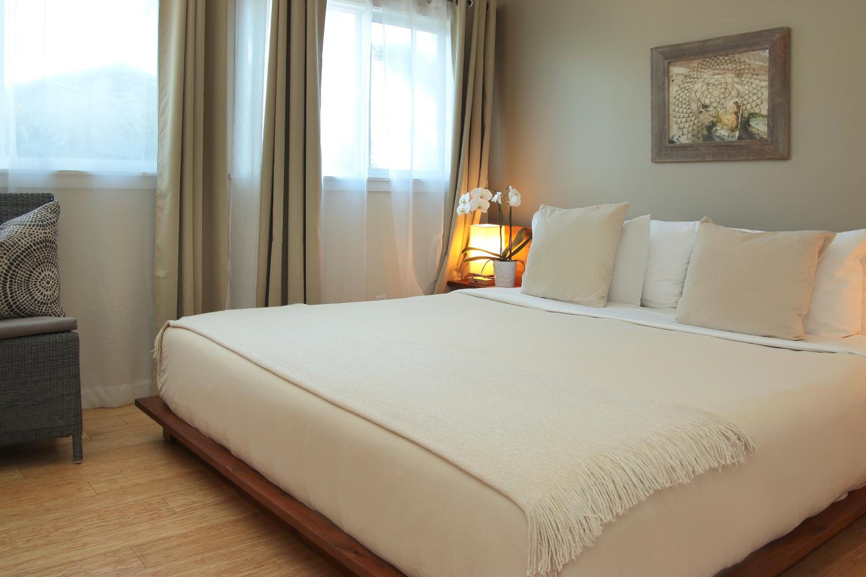 Deluxe Family Suite photo 2