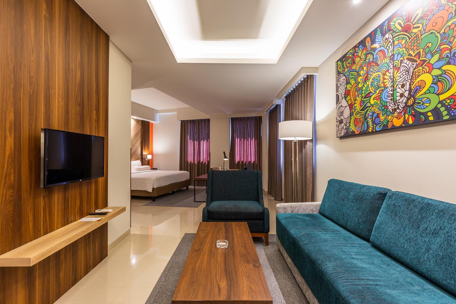Suite with City View photo 2