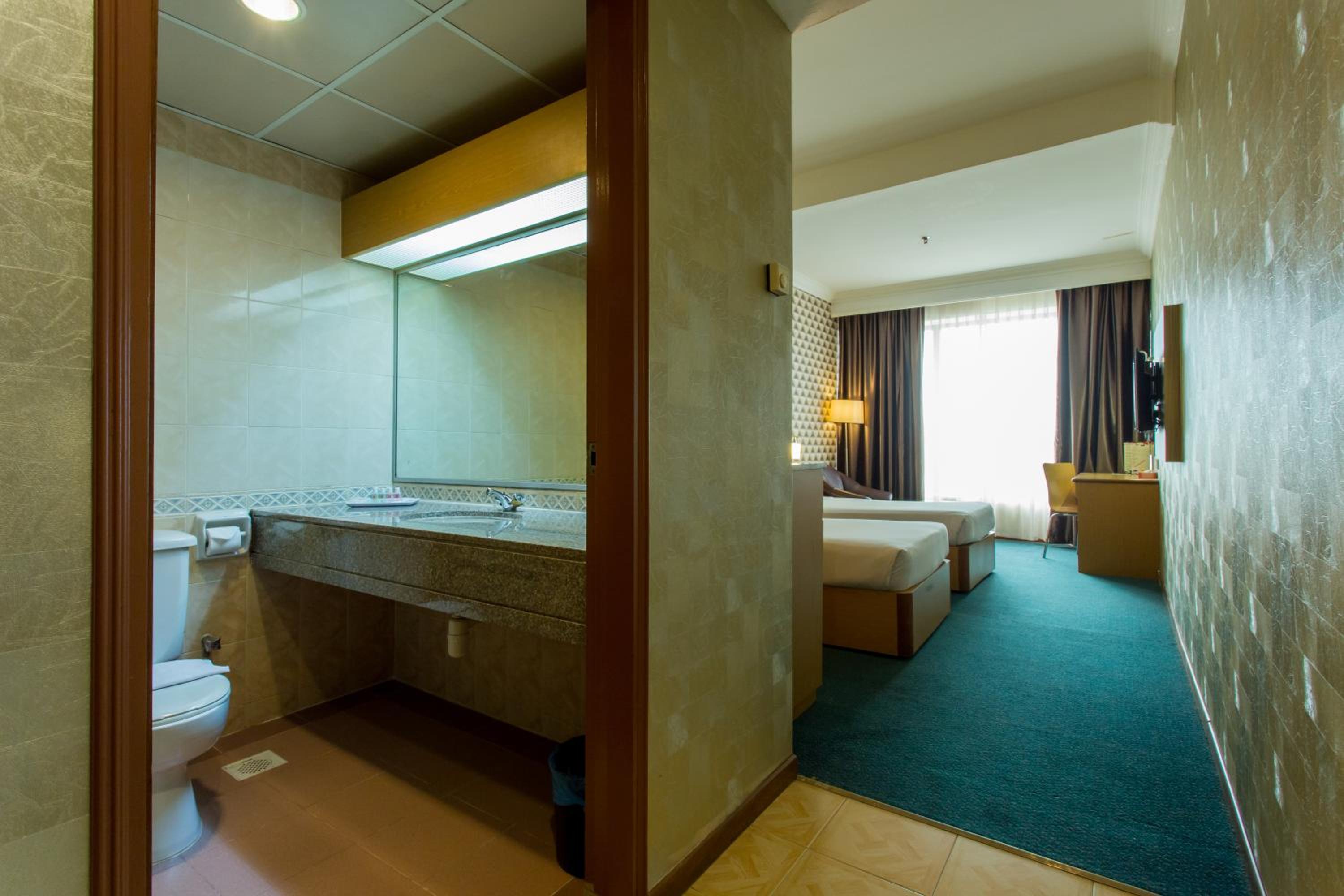 Superior Premier Room photo 3