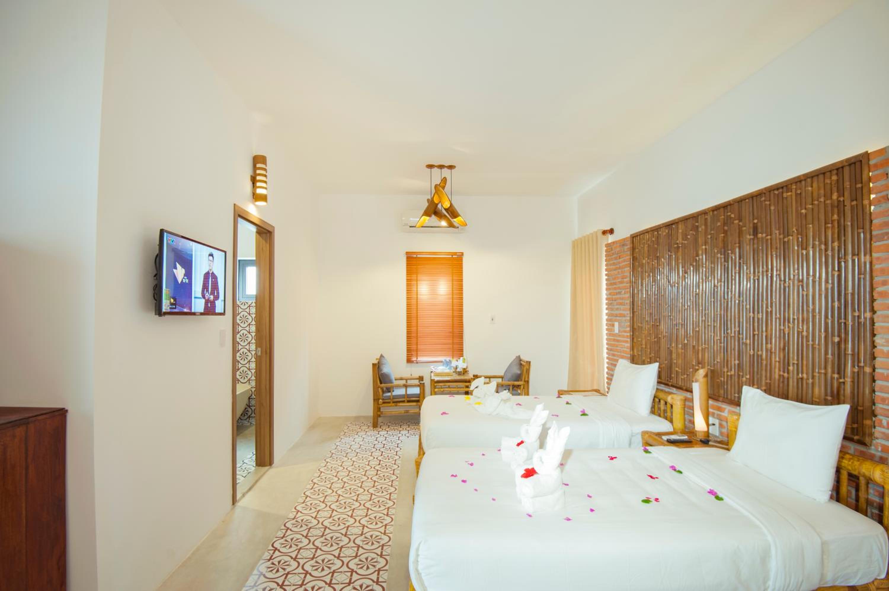 Deluxe Double or Twin Room photo 2