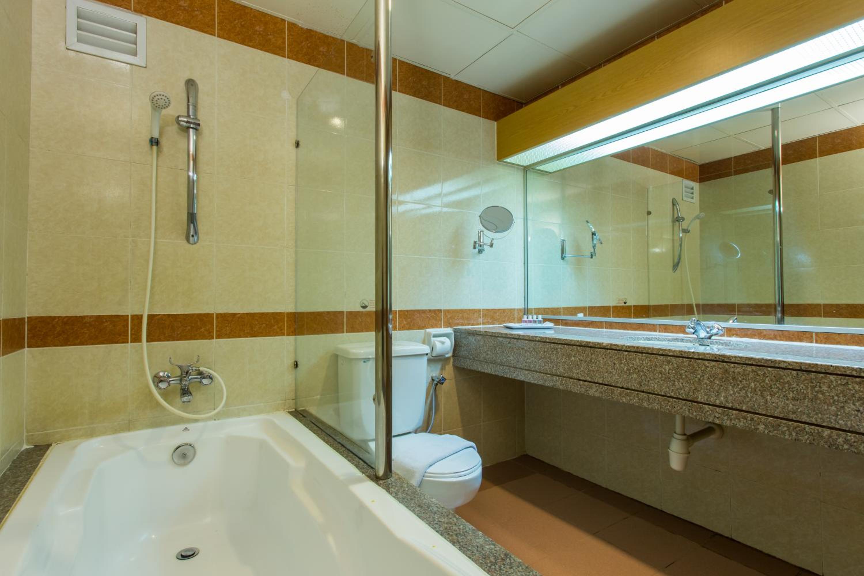 Premier Twin Room photo 2