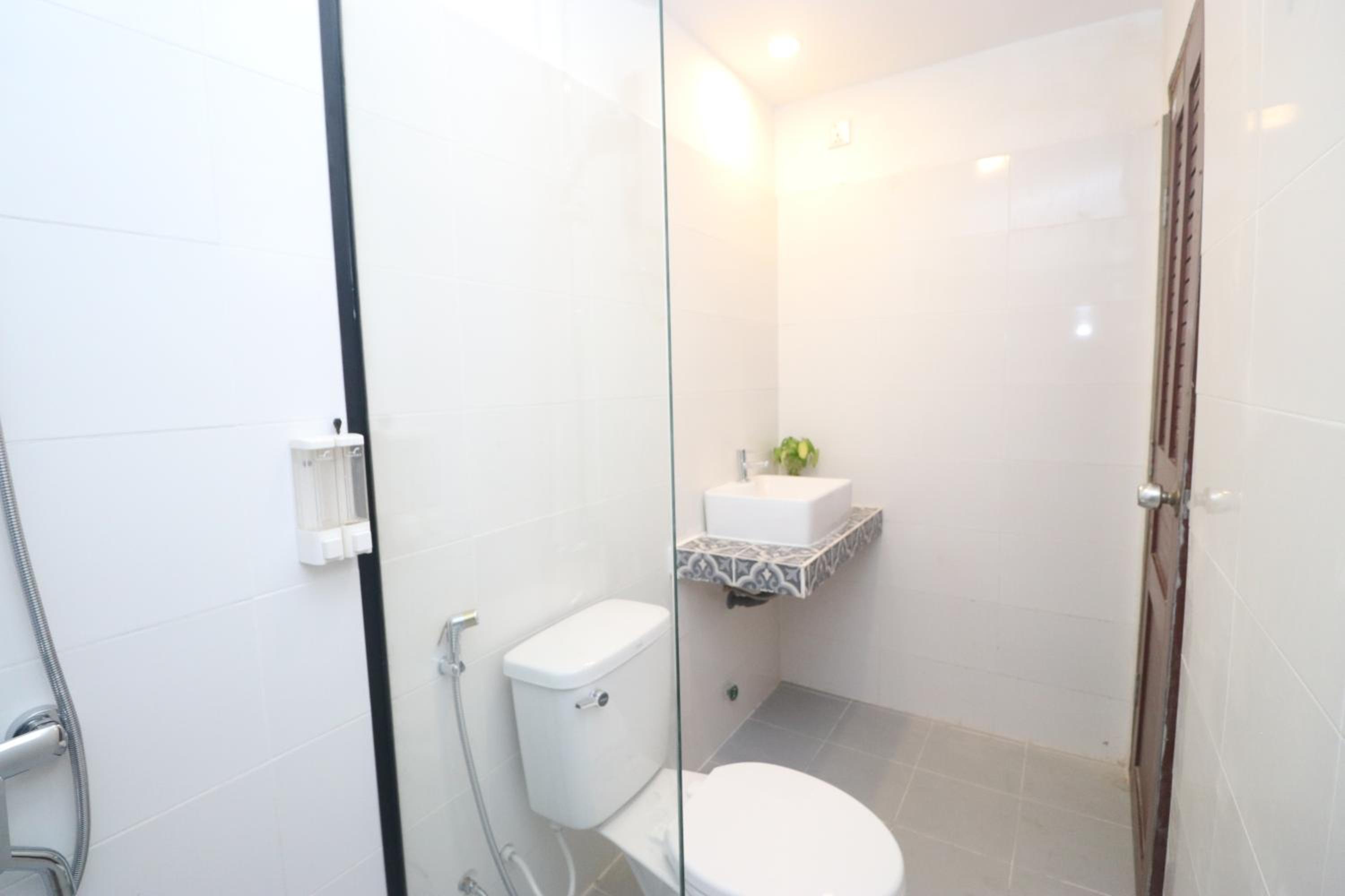 Superior Triple Room - No View  - Photo 4
