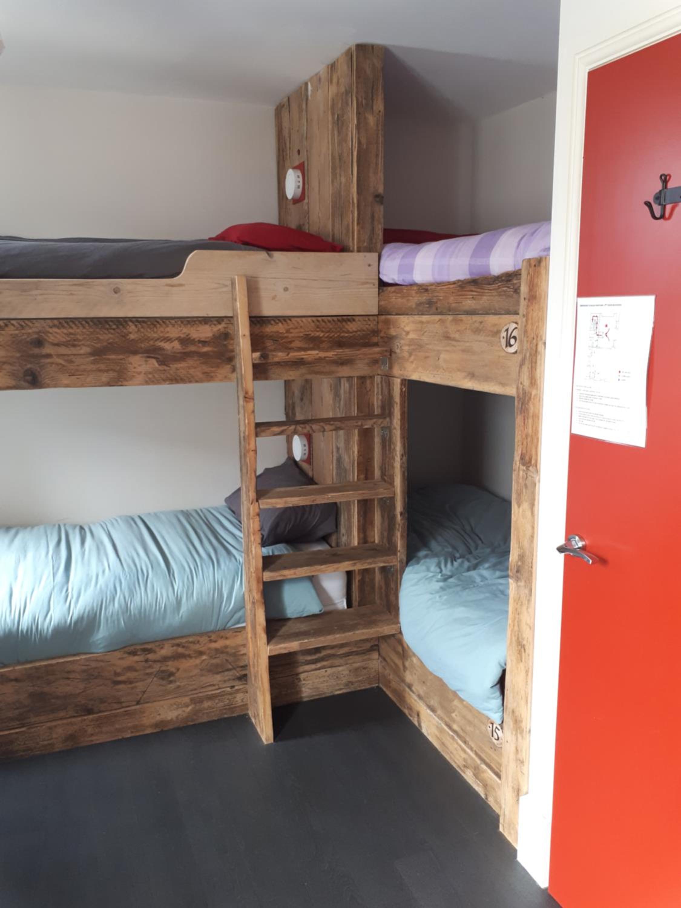 Bed in 8-Bed Mixed Dormitory Room - Room 2 photo 1