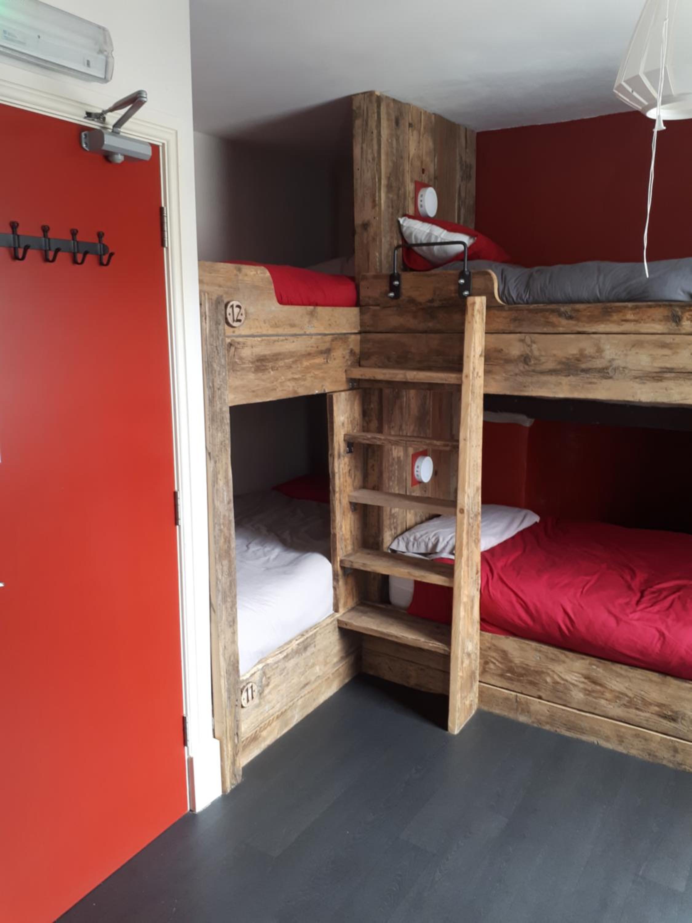 Bed in 8-Bed Mixed Dormitory Room - Room 1 photo 2