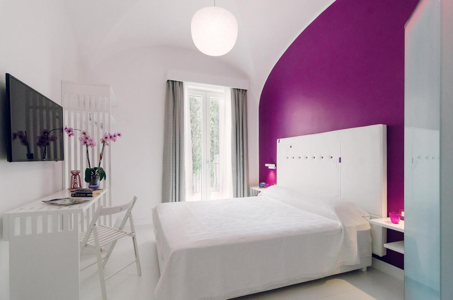 Double Room with Balcony - Photo 5